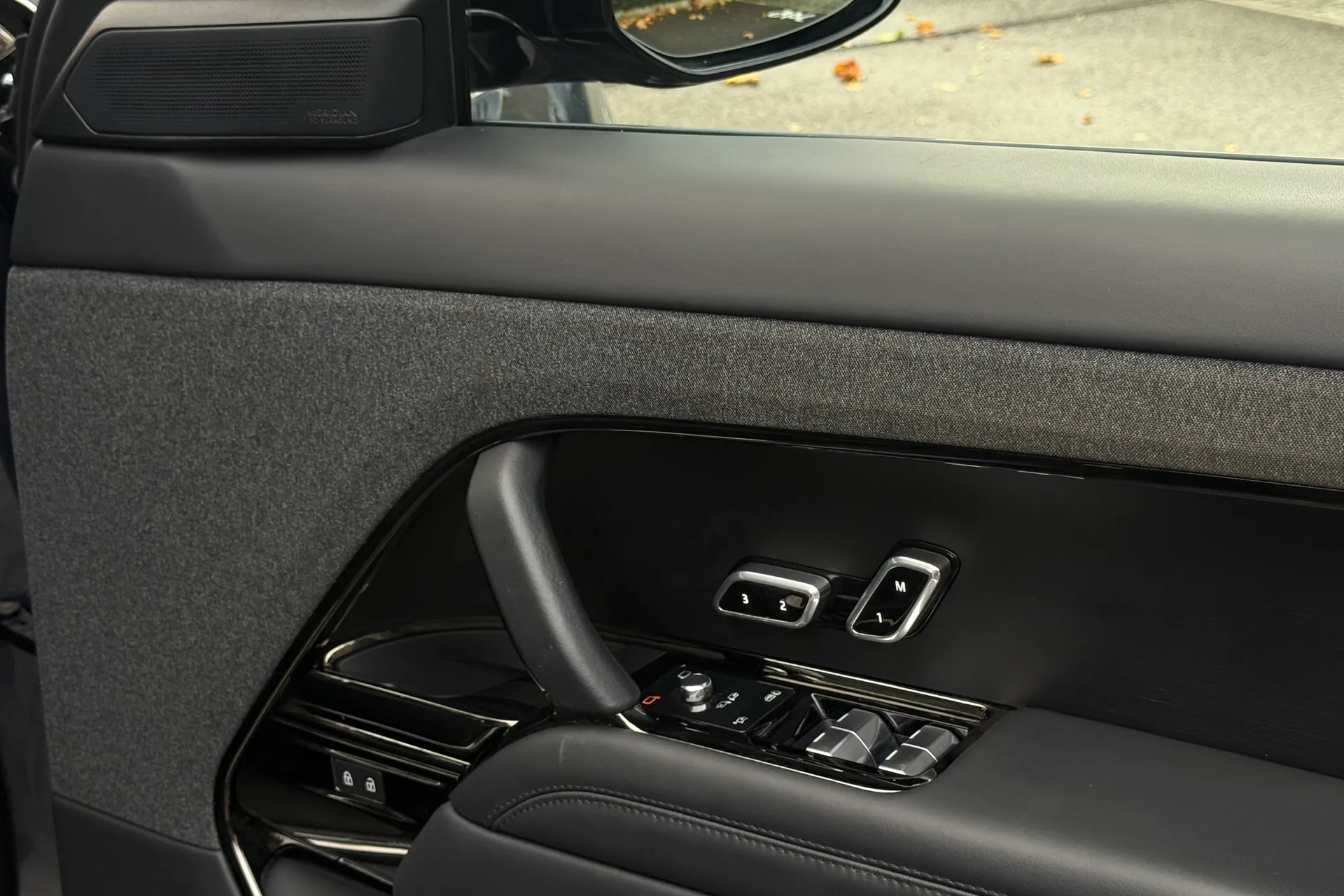 LAND ROVER RANGE ROVER SPORT thumbnail image number 38