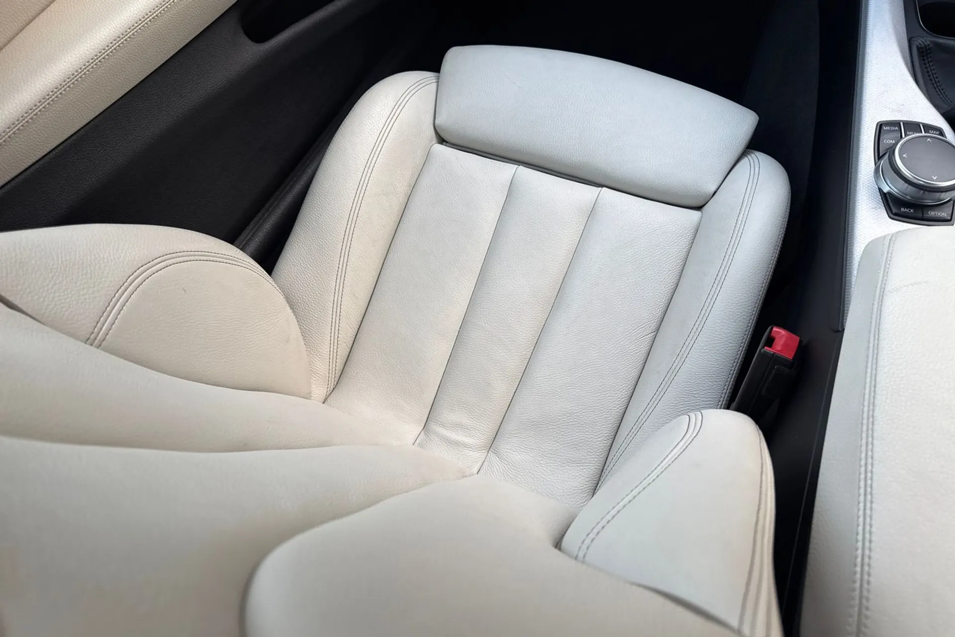 BMW 4 SERIES thumbnail image number 34