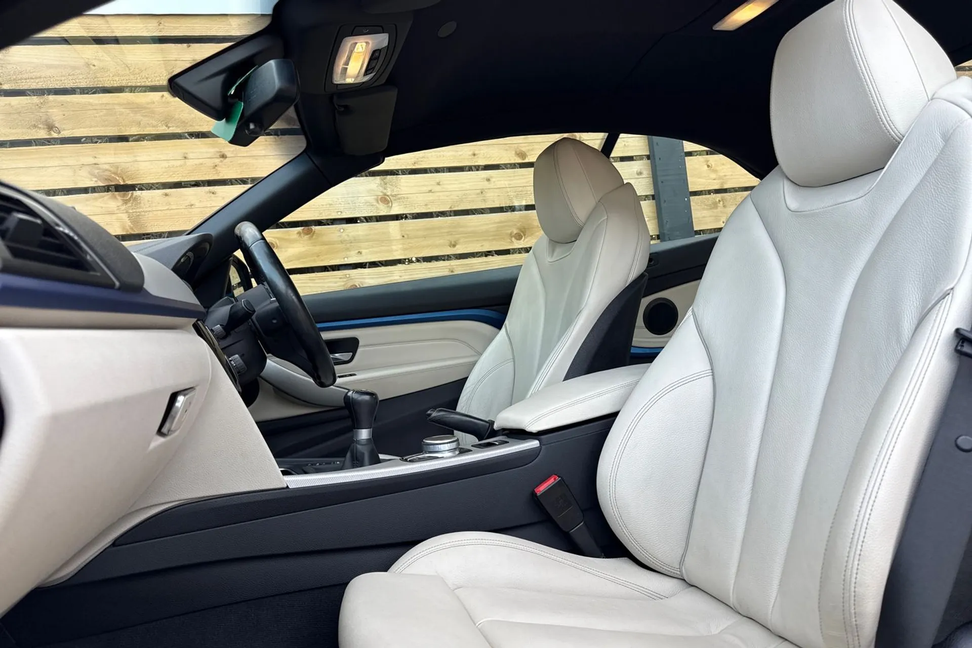 BMW 4 SERIES thumbnail image number 30