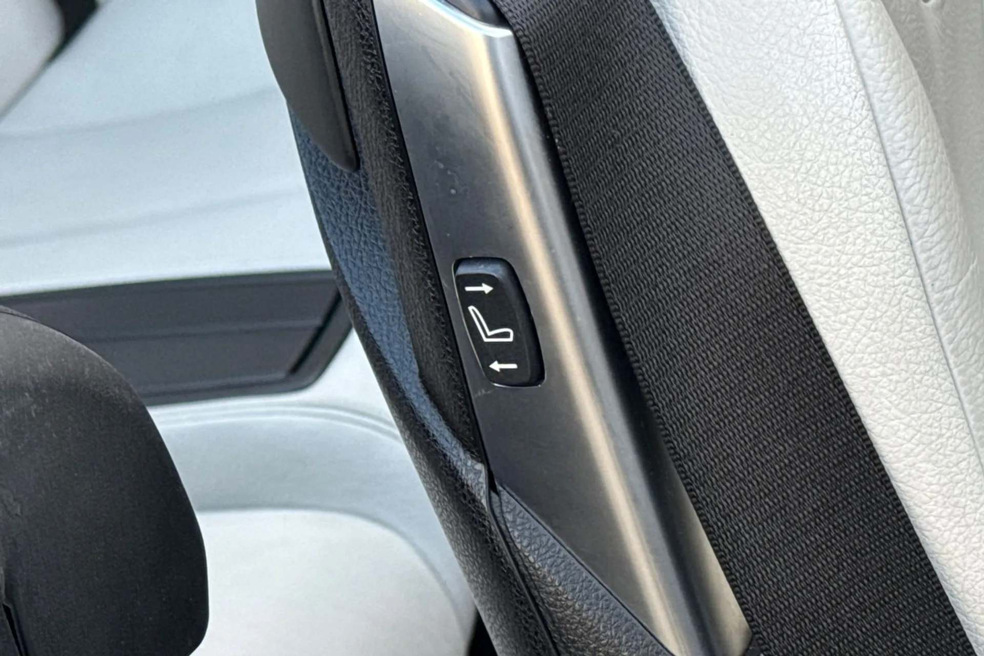 BMW 4 SERIES thumbnail image number 57