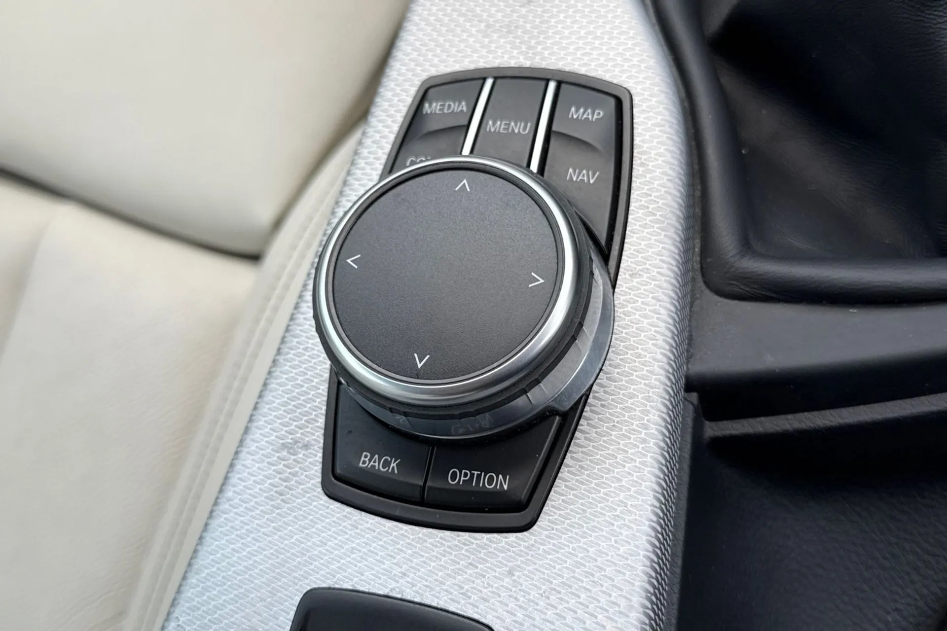 BMW 4 SERIES thumbnail image number 52