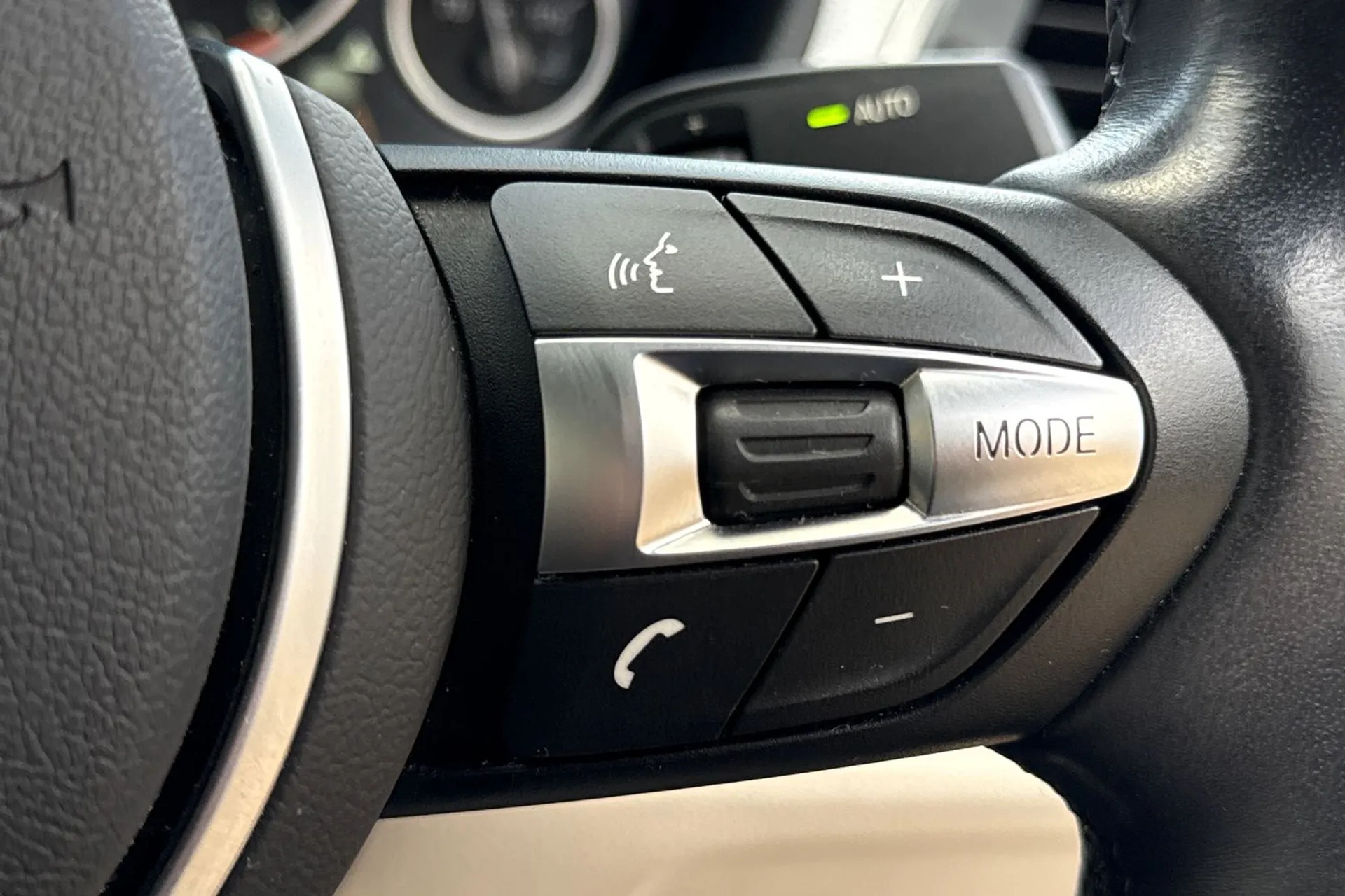 BMW 4 SERIES thumbnail image number 39