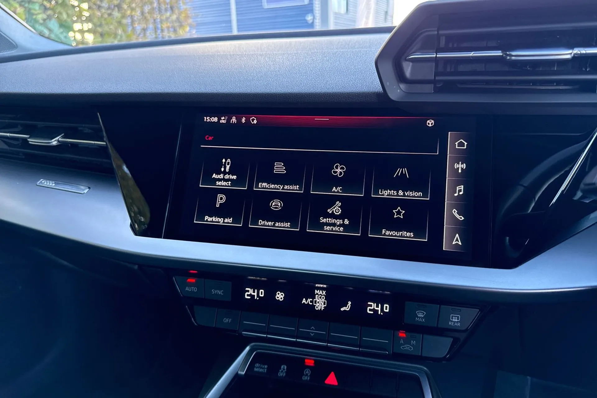 Audi A3 thumbnail image number 28