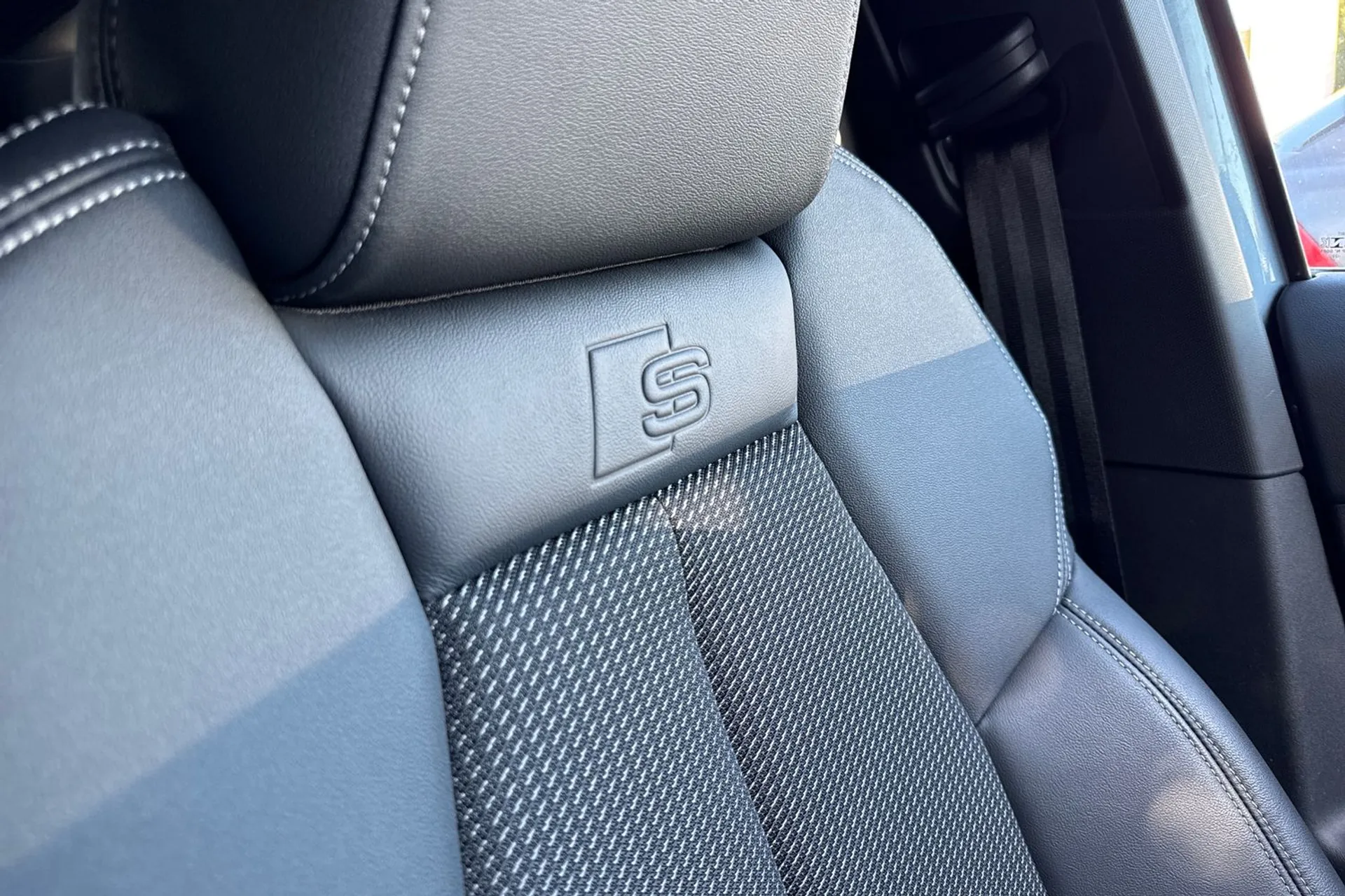 Audi Q4 thumbnail image number 33