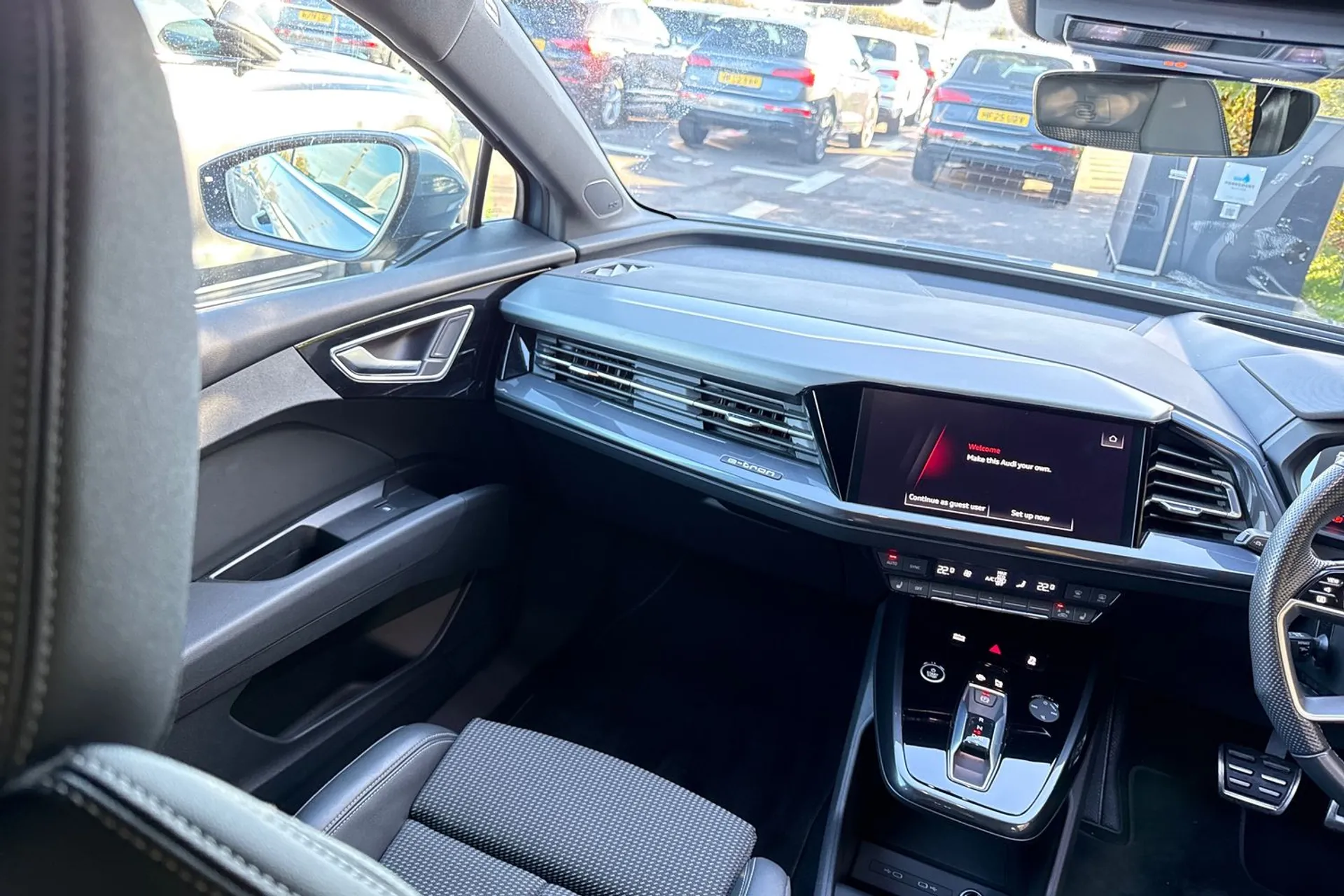 Audi Q4 thumbnail image number 38