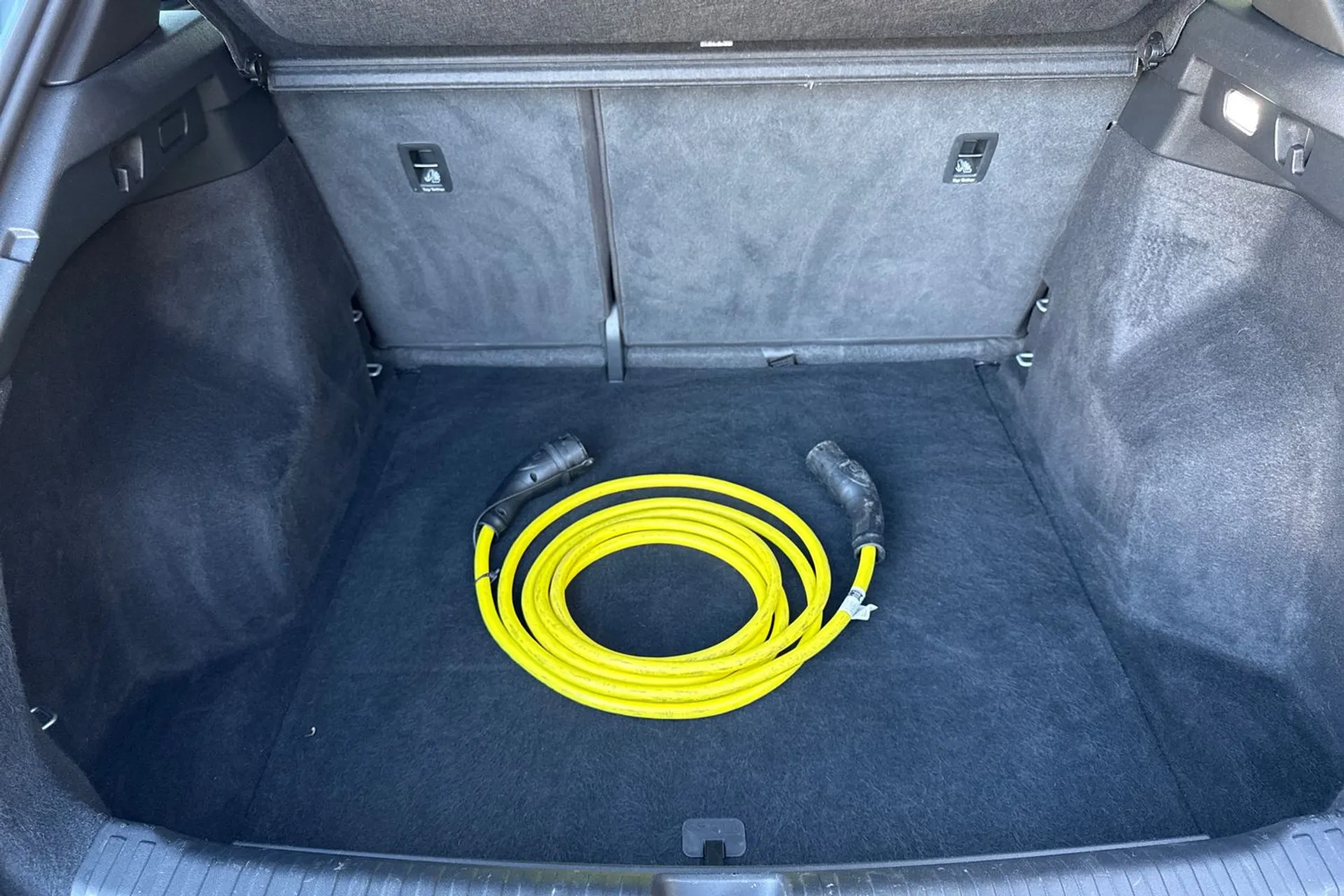 Audi Q4 thumbnail image number 20