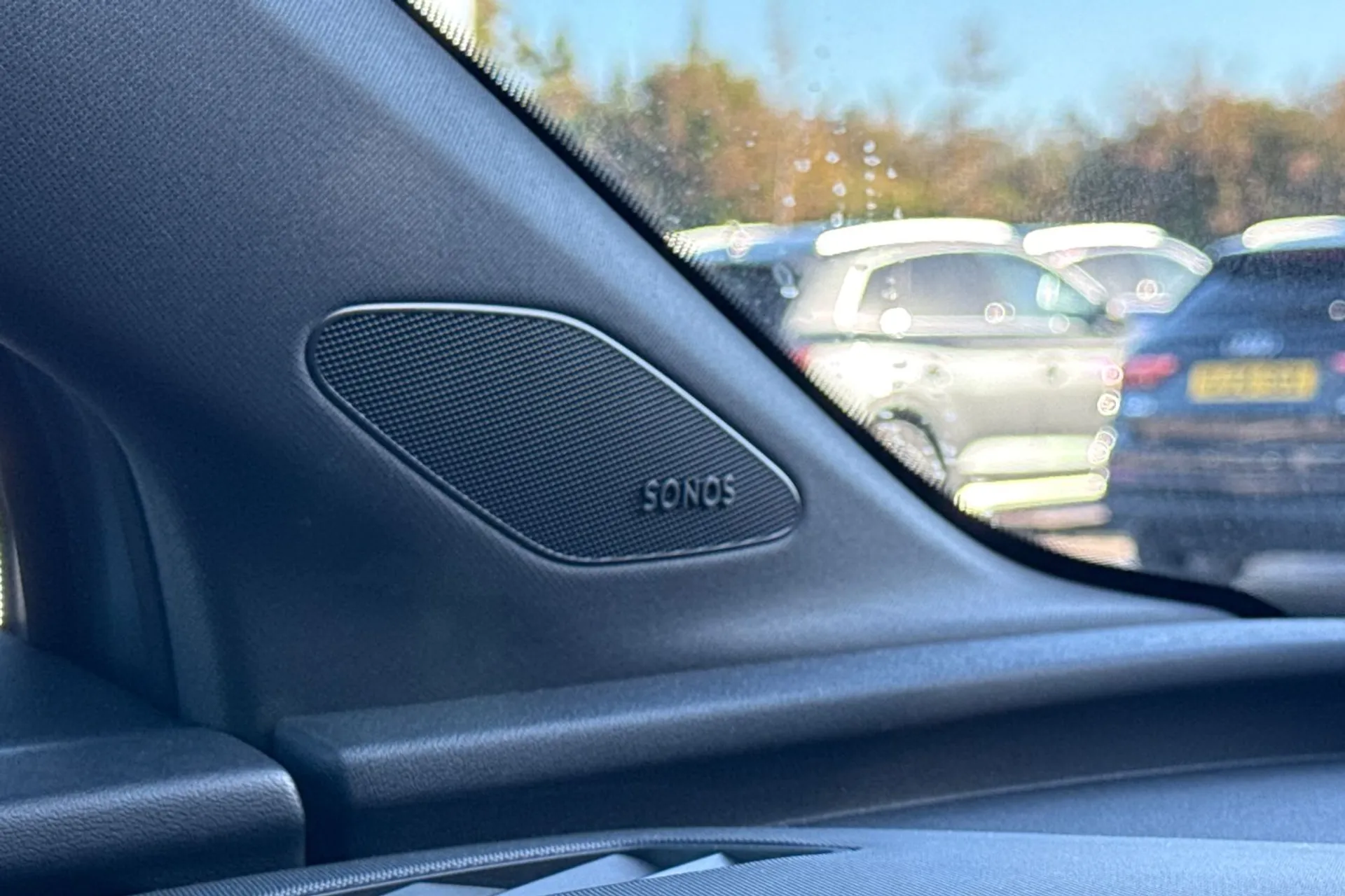 Audi Q4 thumbnail image number 37