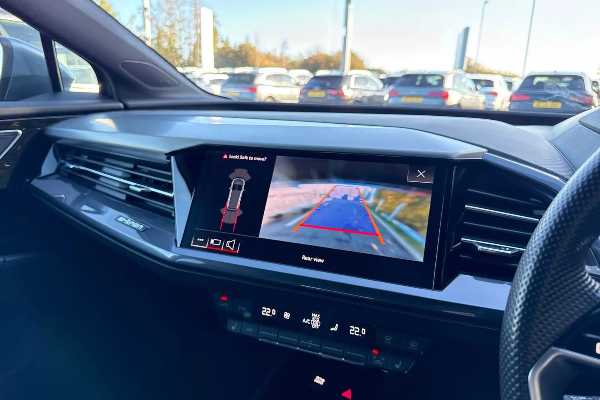 Audi Q4 thumbnail image number 29