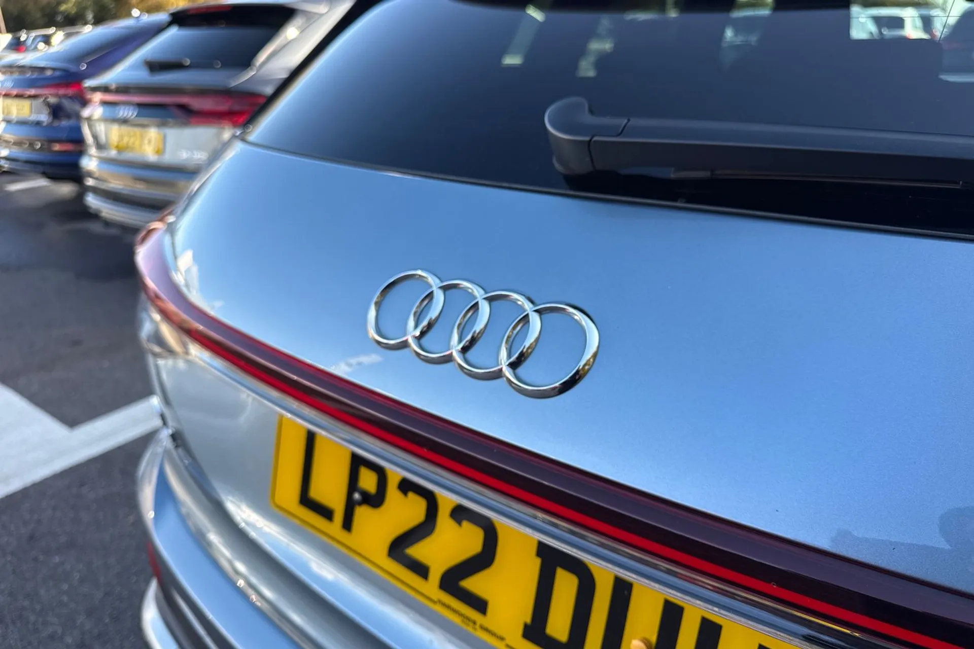 Audi Q4 thumbnail image number 17