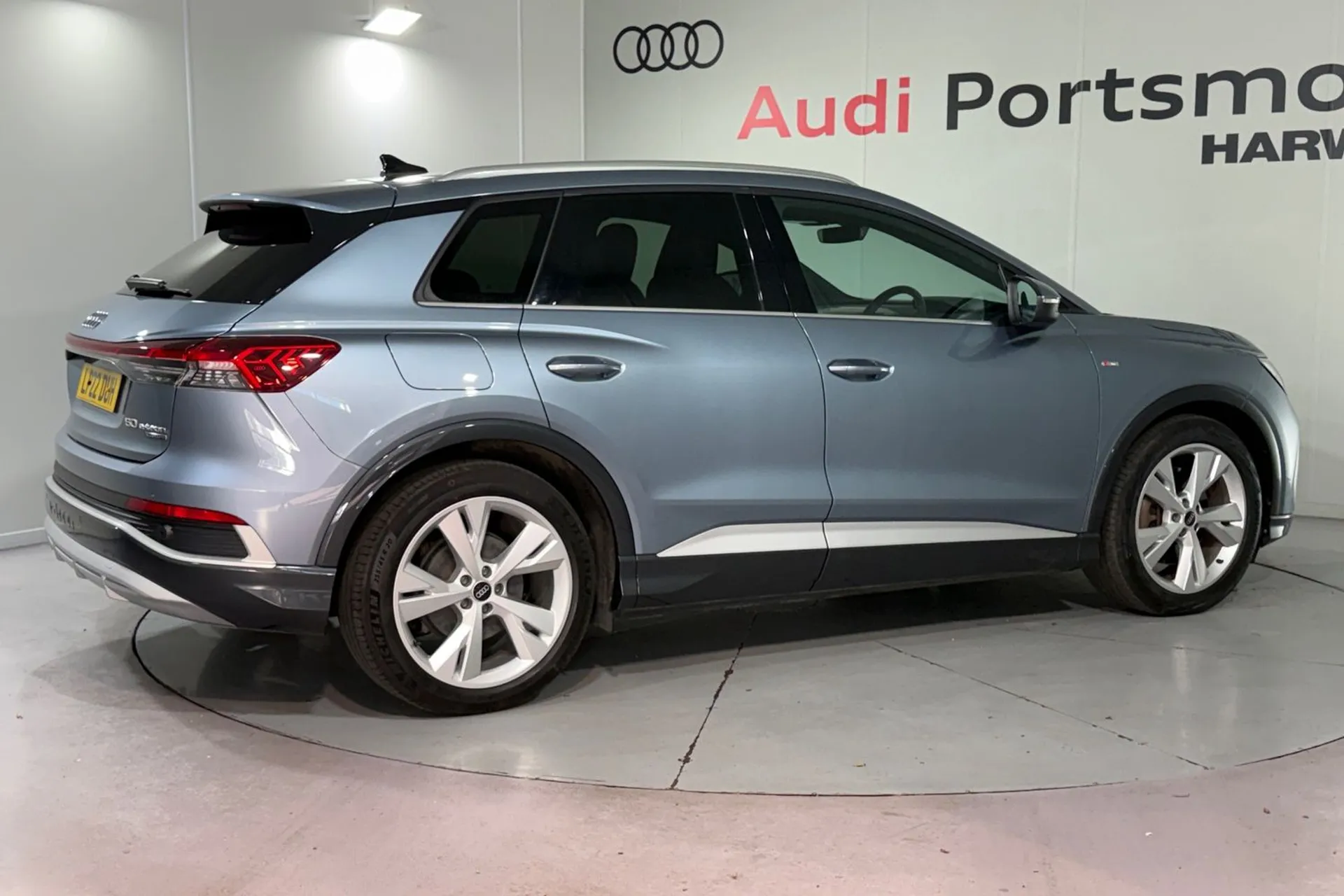 Audi Q4 thumbnail image number 10