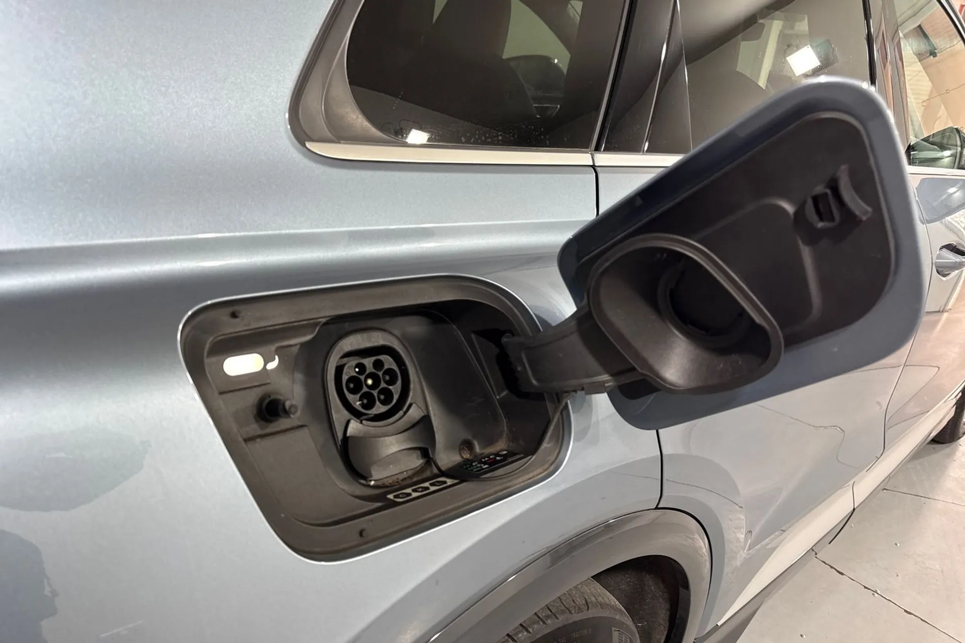 Audi Q4 thumbnail image number 19