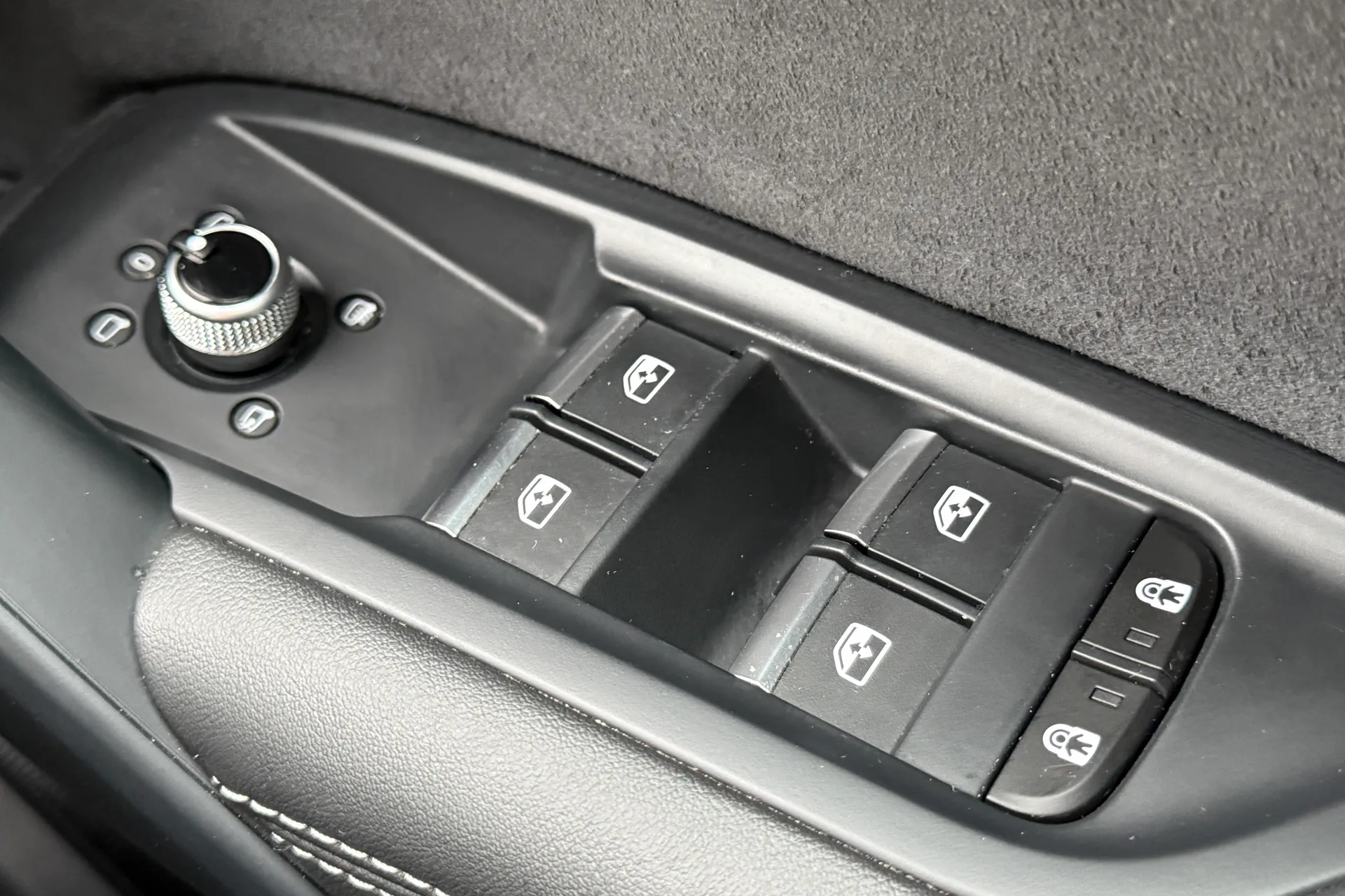 Audi Q5 thumbnail image number 18