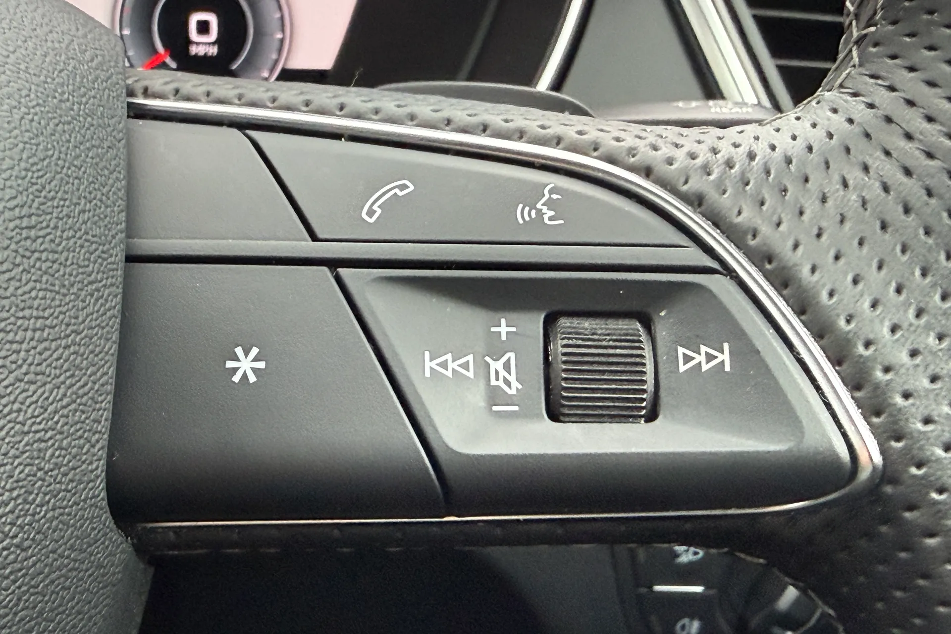 Audi Q5 thumbnail image number 21