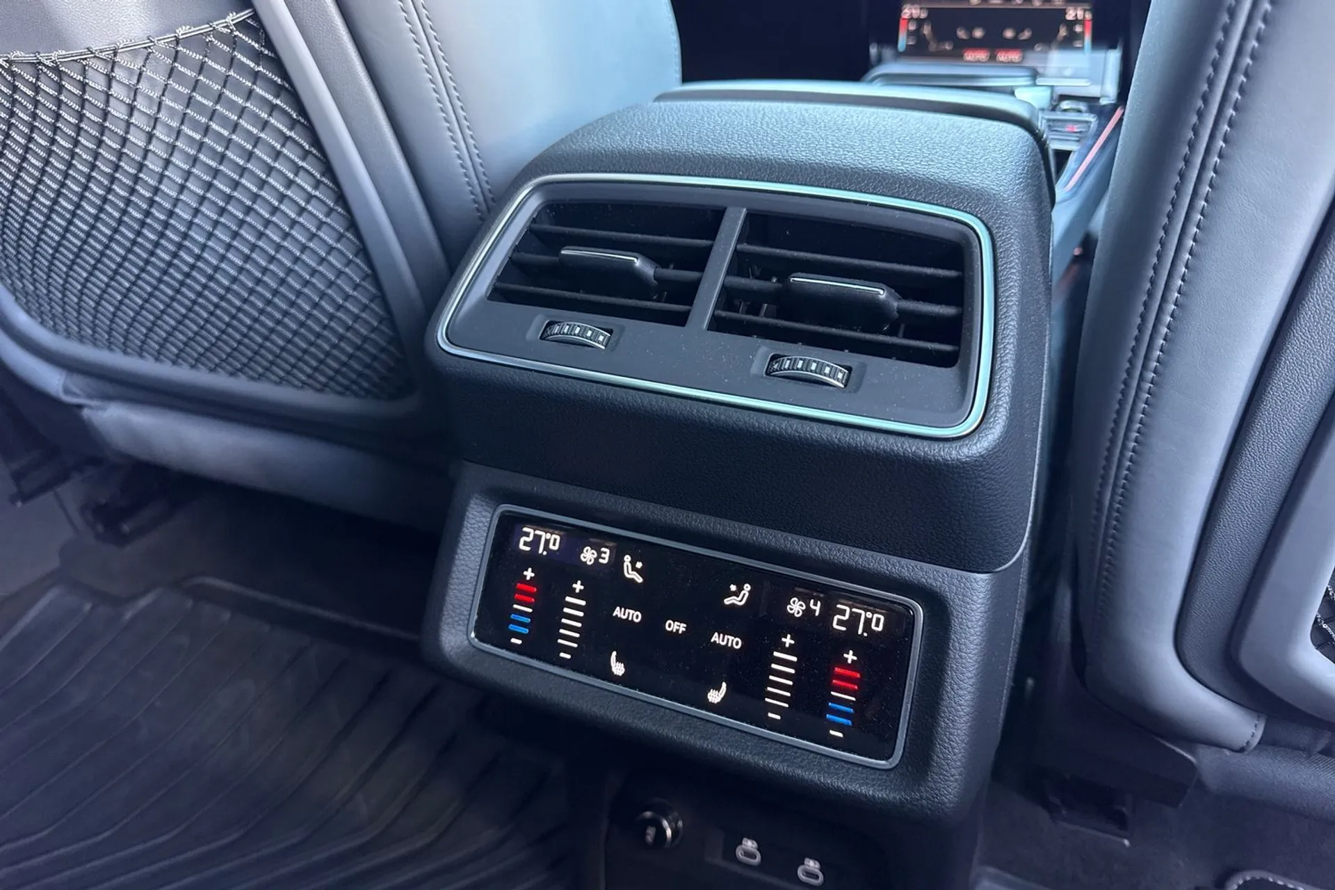 Audi e-tron thumbnail image number 45