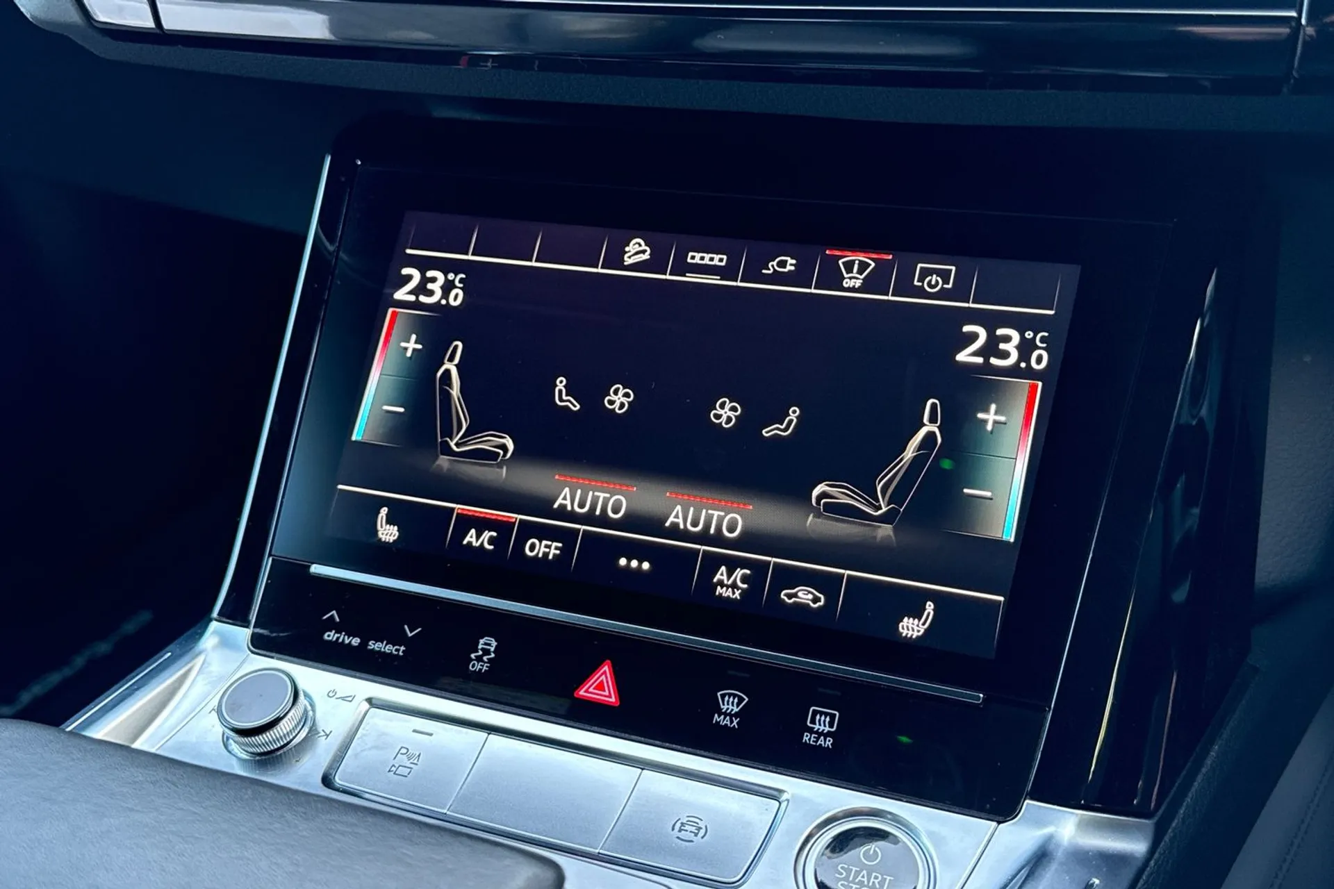 Audi e-tron thumbnail image number 32