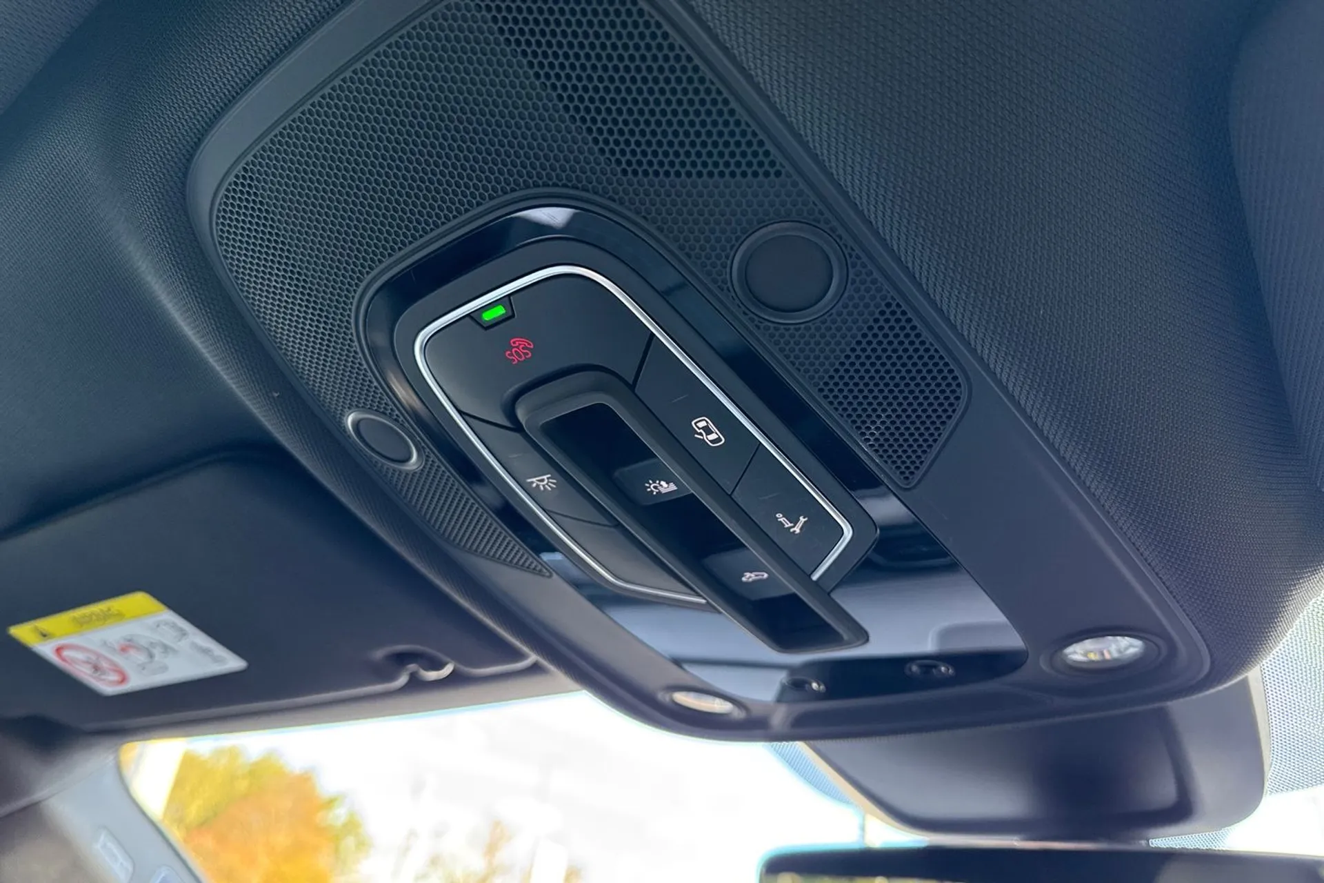 Audi e-tron thumbnail image number 54