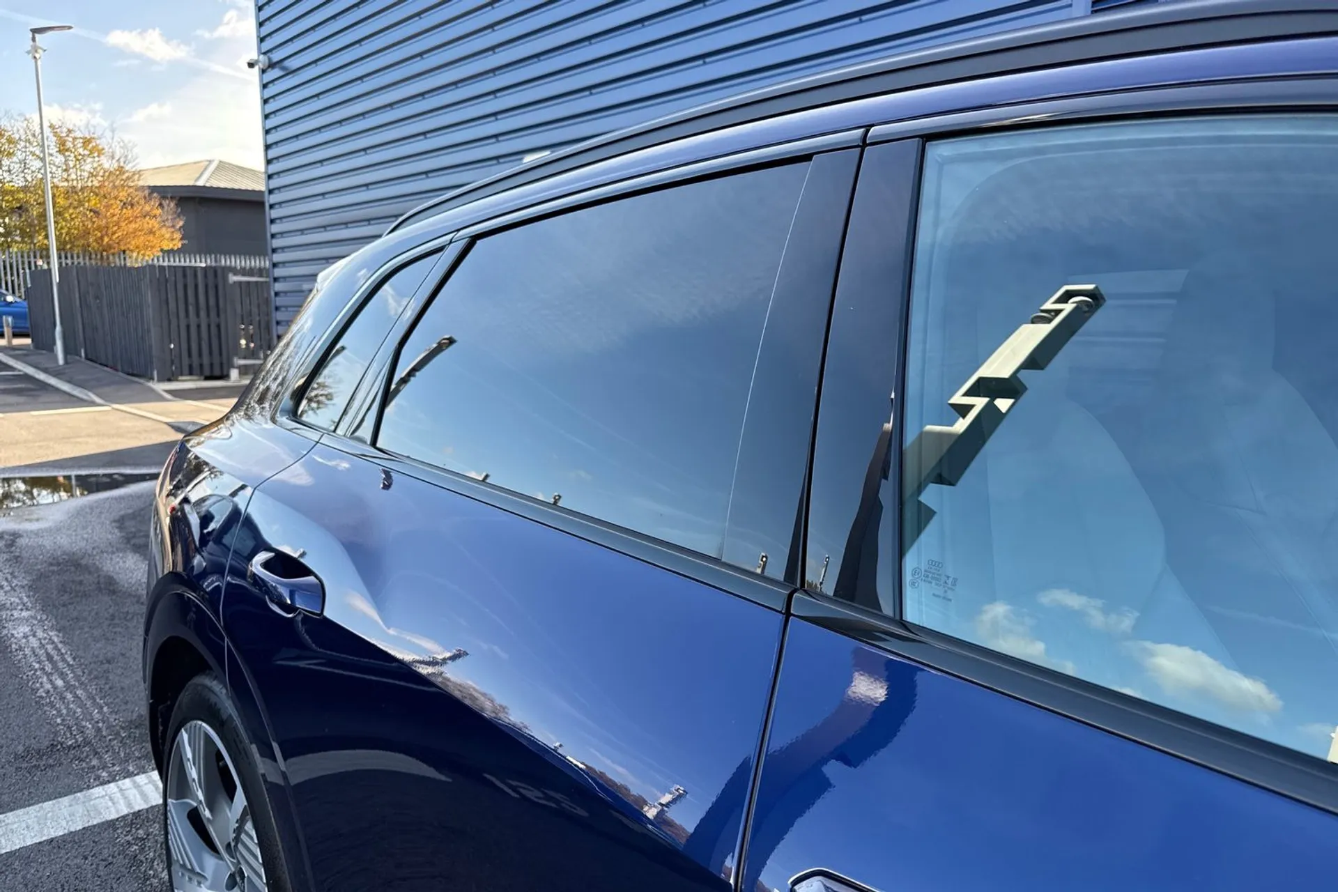 Audi e-tron thumbnail image number 13