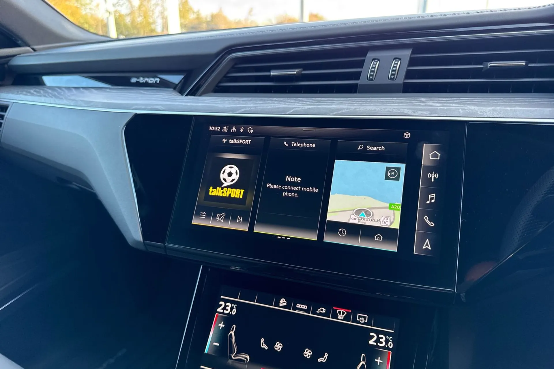 Audi e-tron thumbnail image number 51