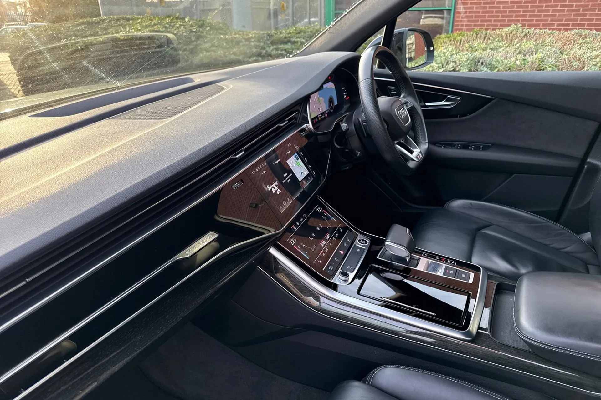 Audi Q7 thumbnail image number 27