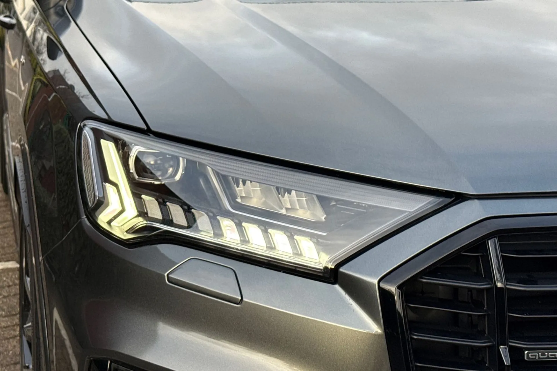 Audi Q7 thumbnail image number 8