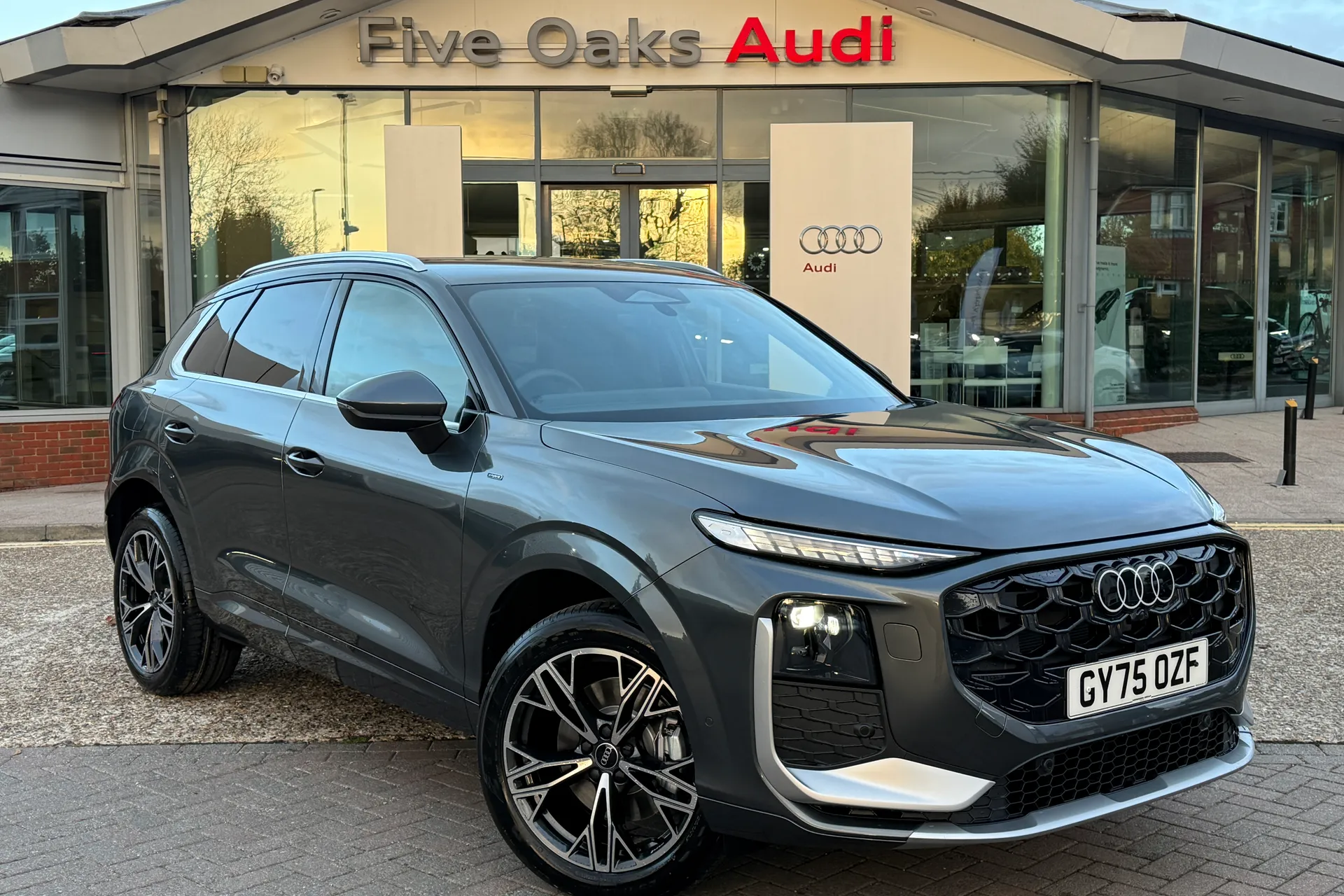 Audi Q3 focused image