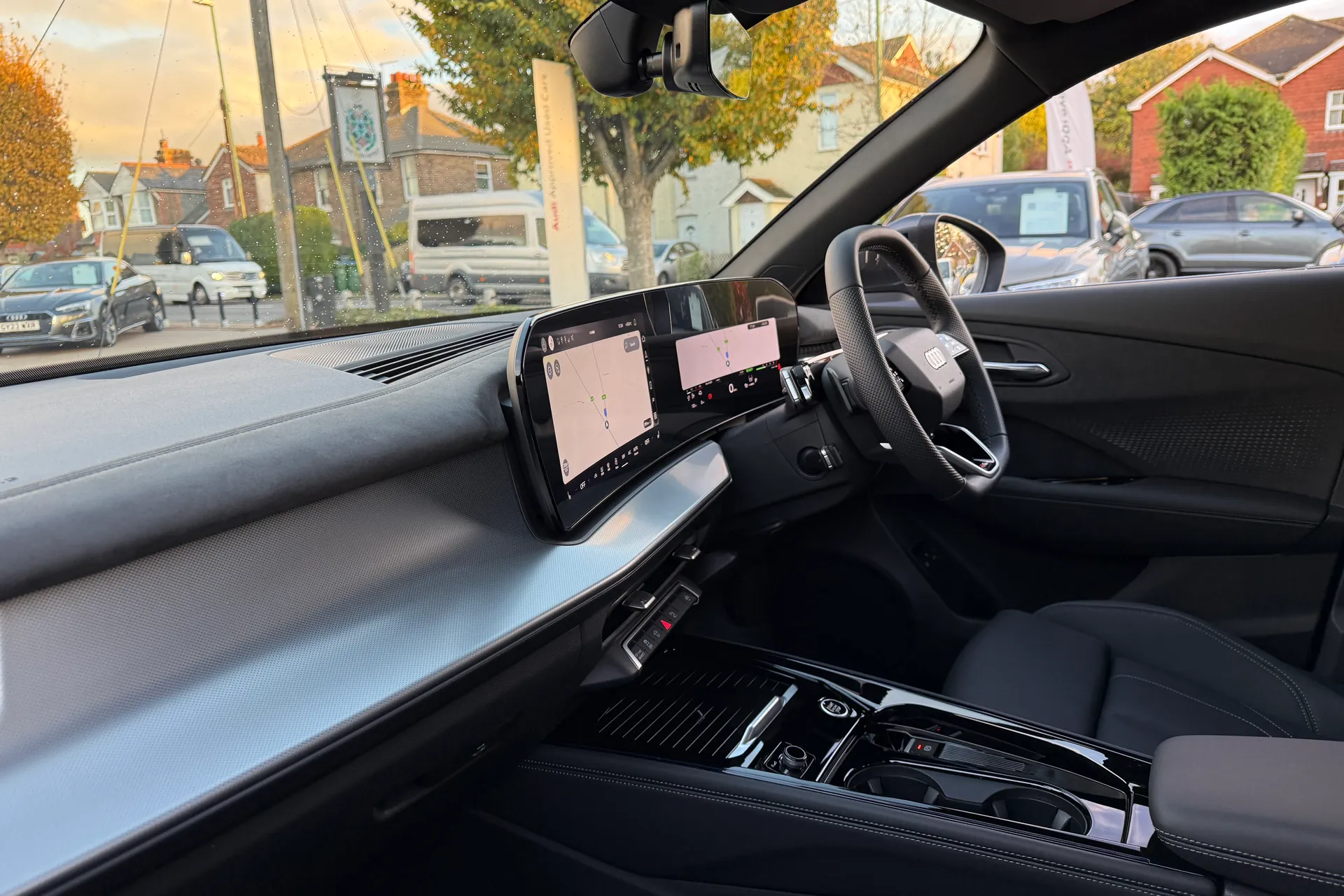 Audi Q3 thumbnail image number 24