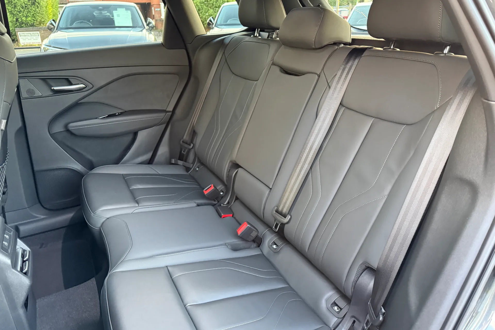 Audi Q3 thumbnail image number 37