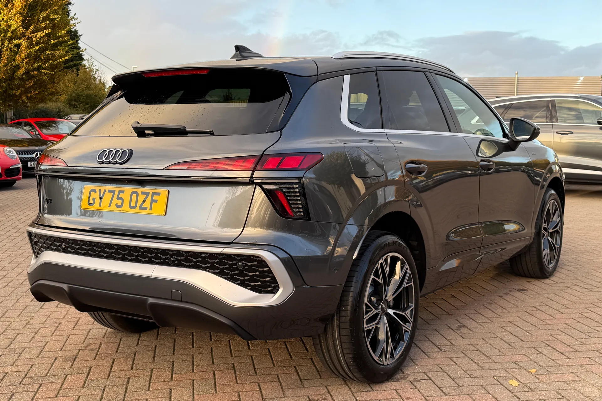 Audi Q3 thumbnail image number 26