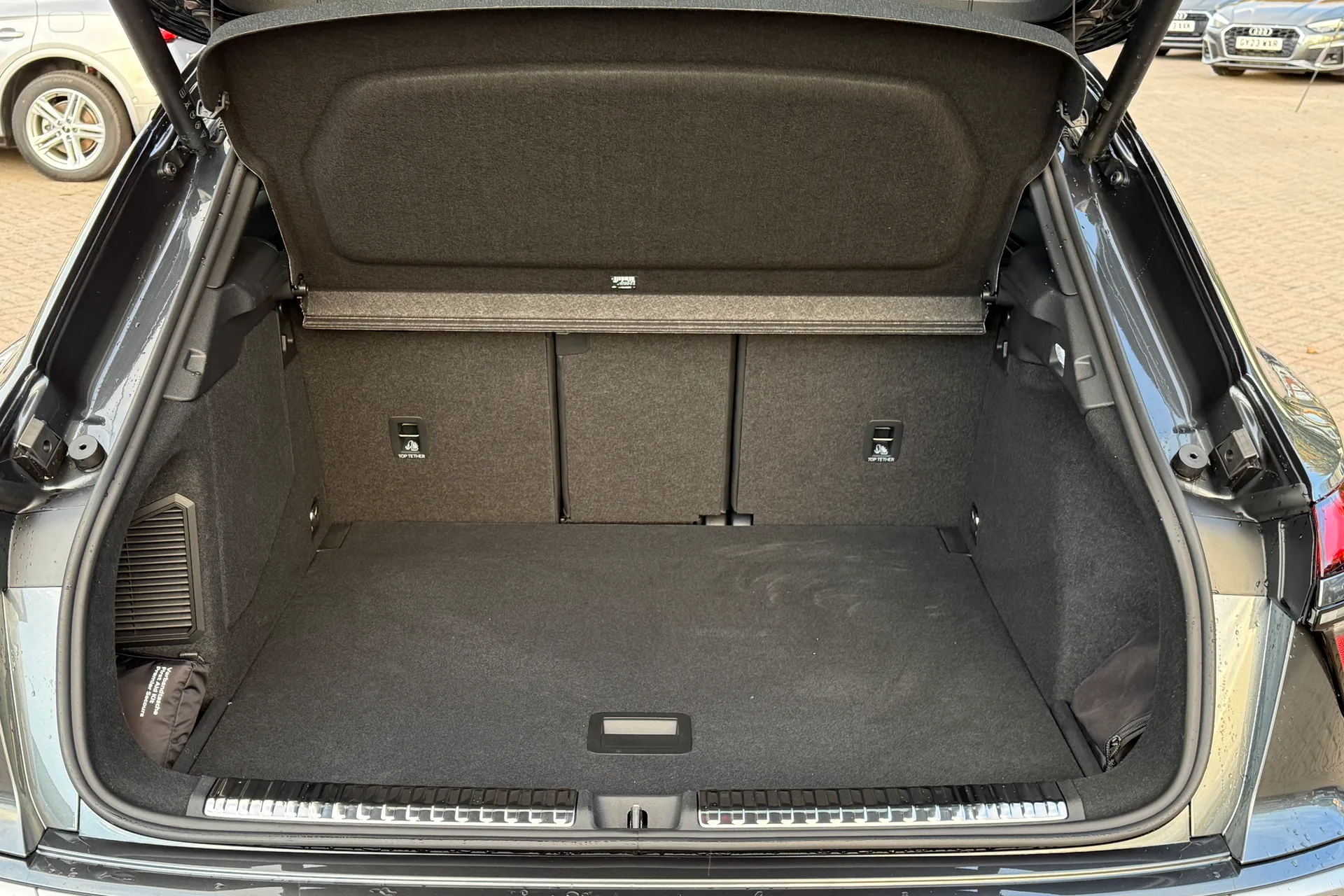 Audi Q3 thumbnail image number 29