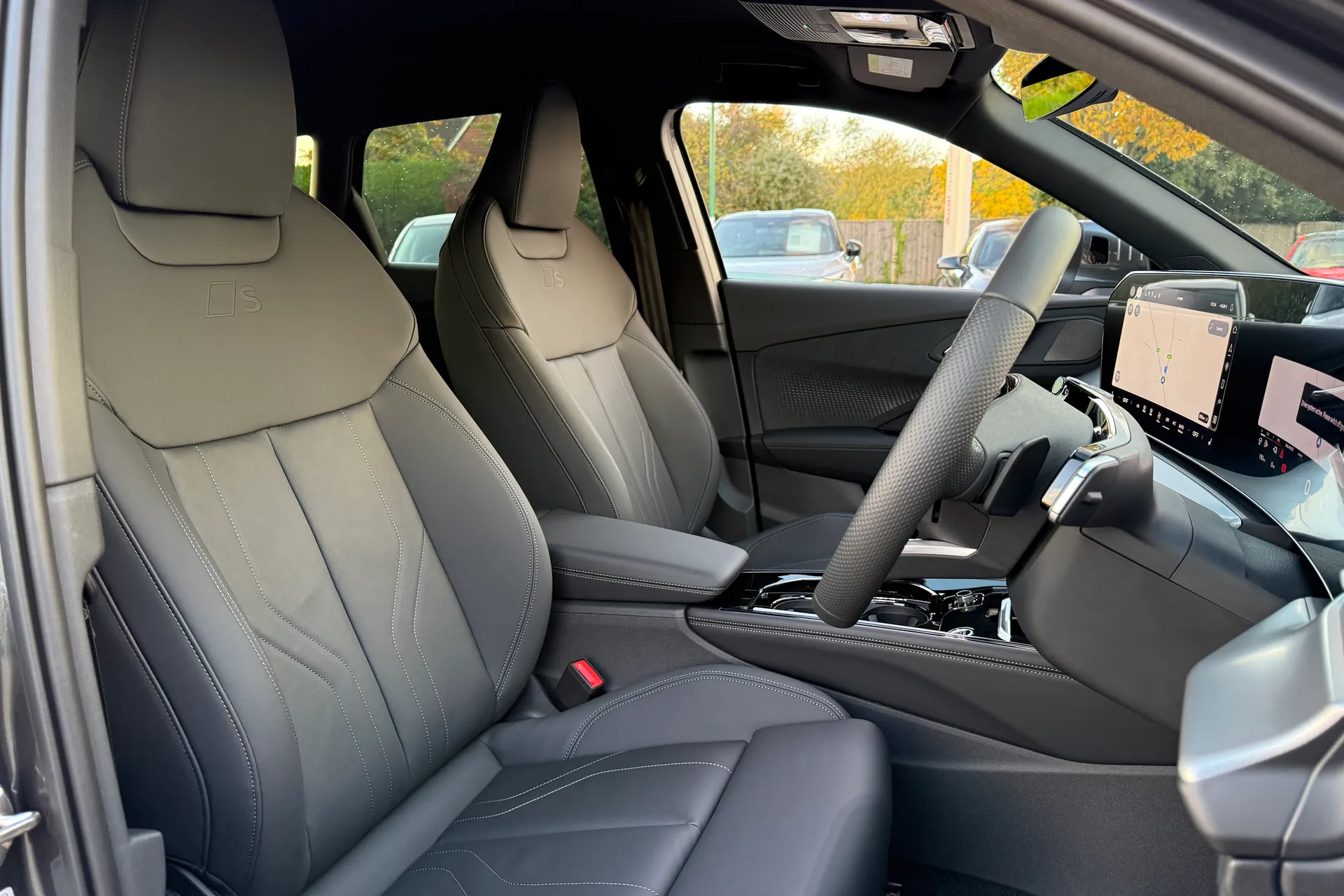 Audi Q3 thumbnail image number 22