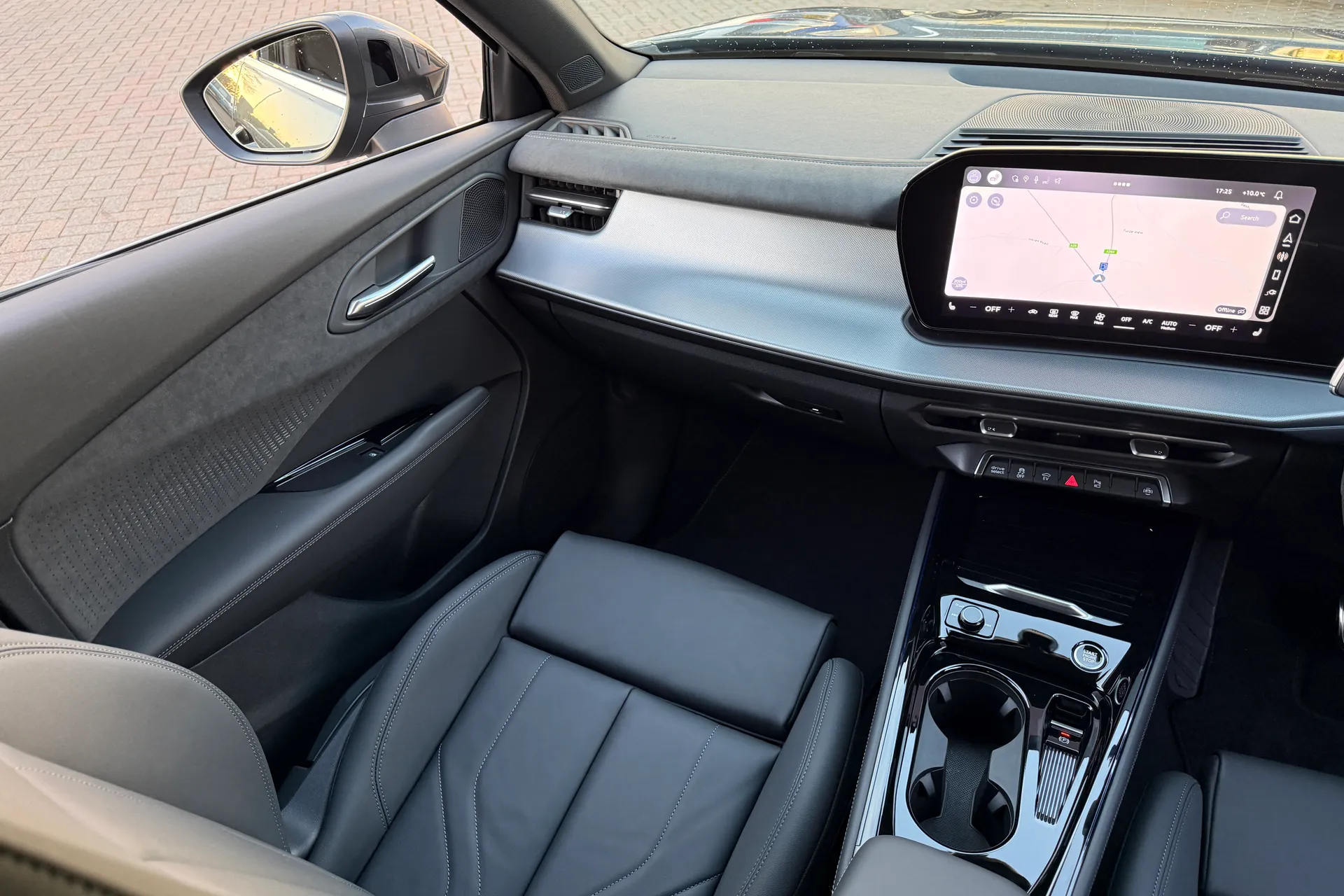 Audi Q3 thumbnail image number 34