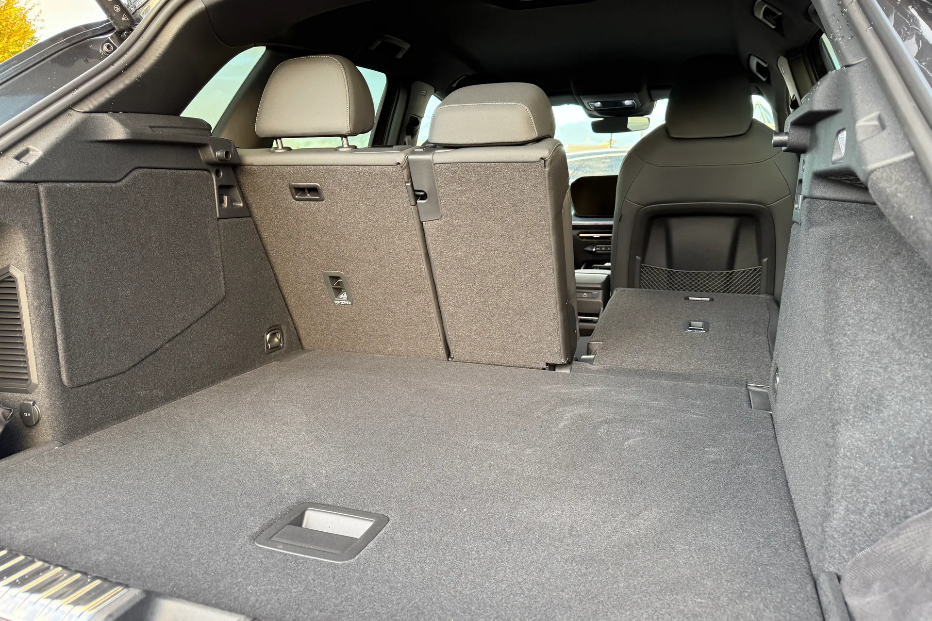 Audi Q3 thumbnail image number 30