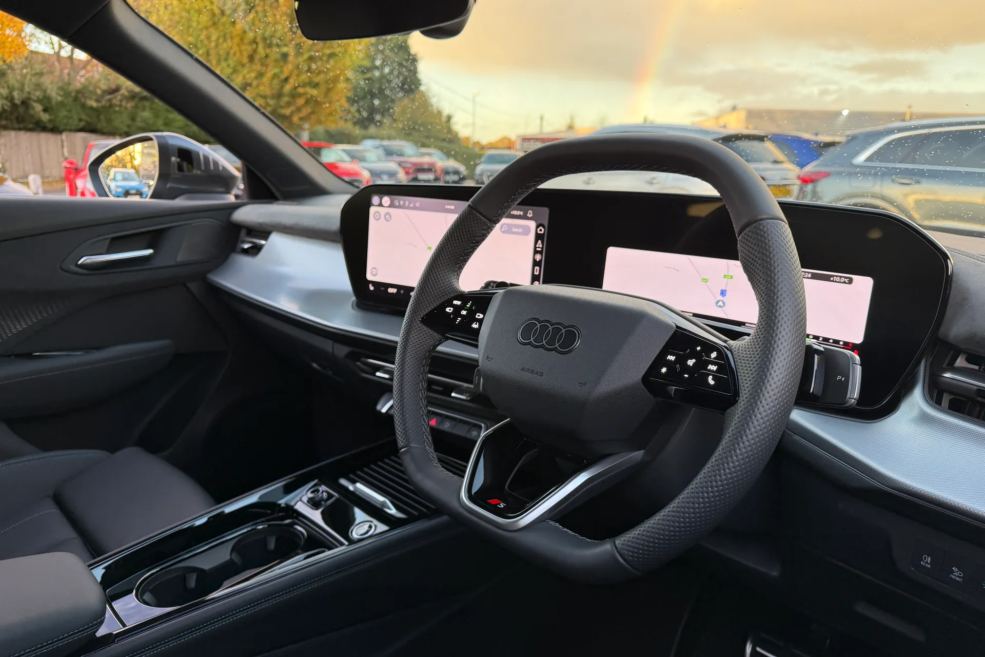 Audi Q3 thumbnail image number 23