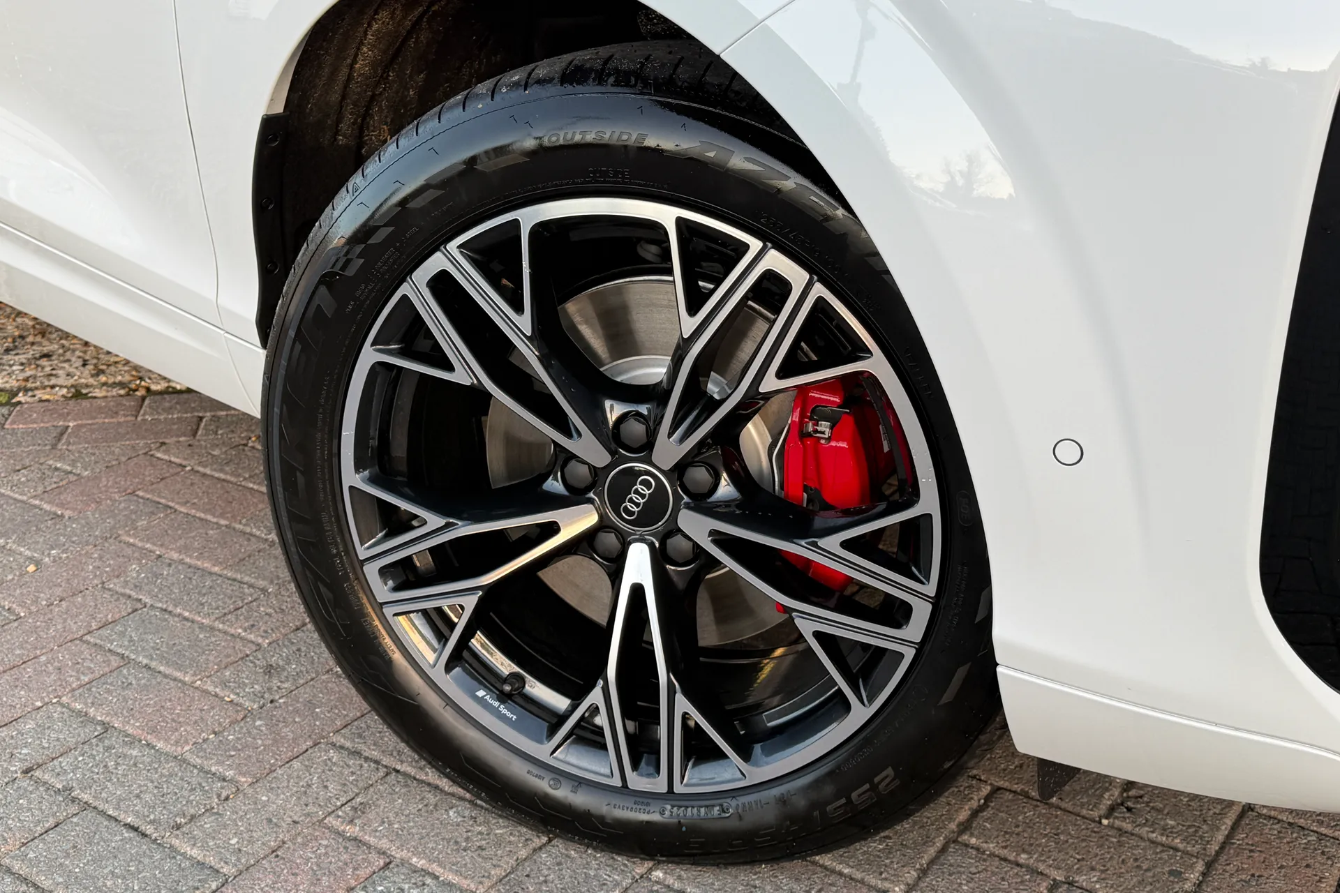 Audi Q3 thumbnail image number 7