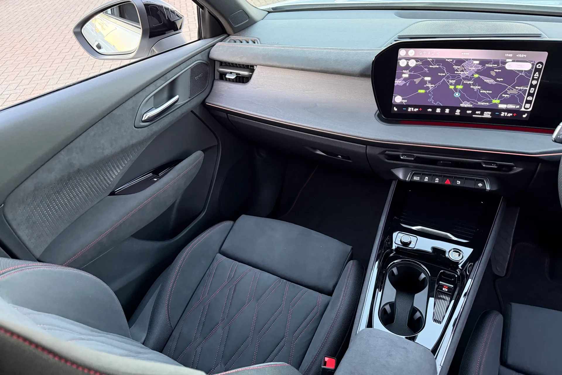 Audi Q3 thumbnail image number 38