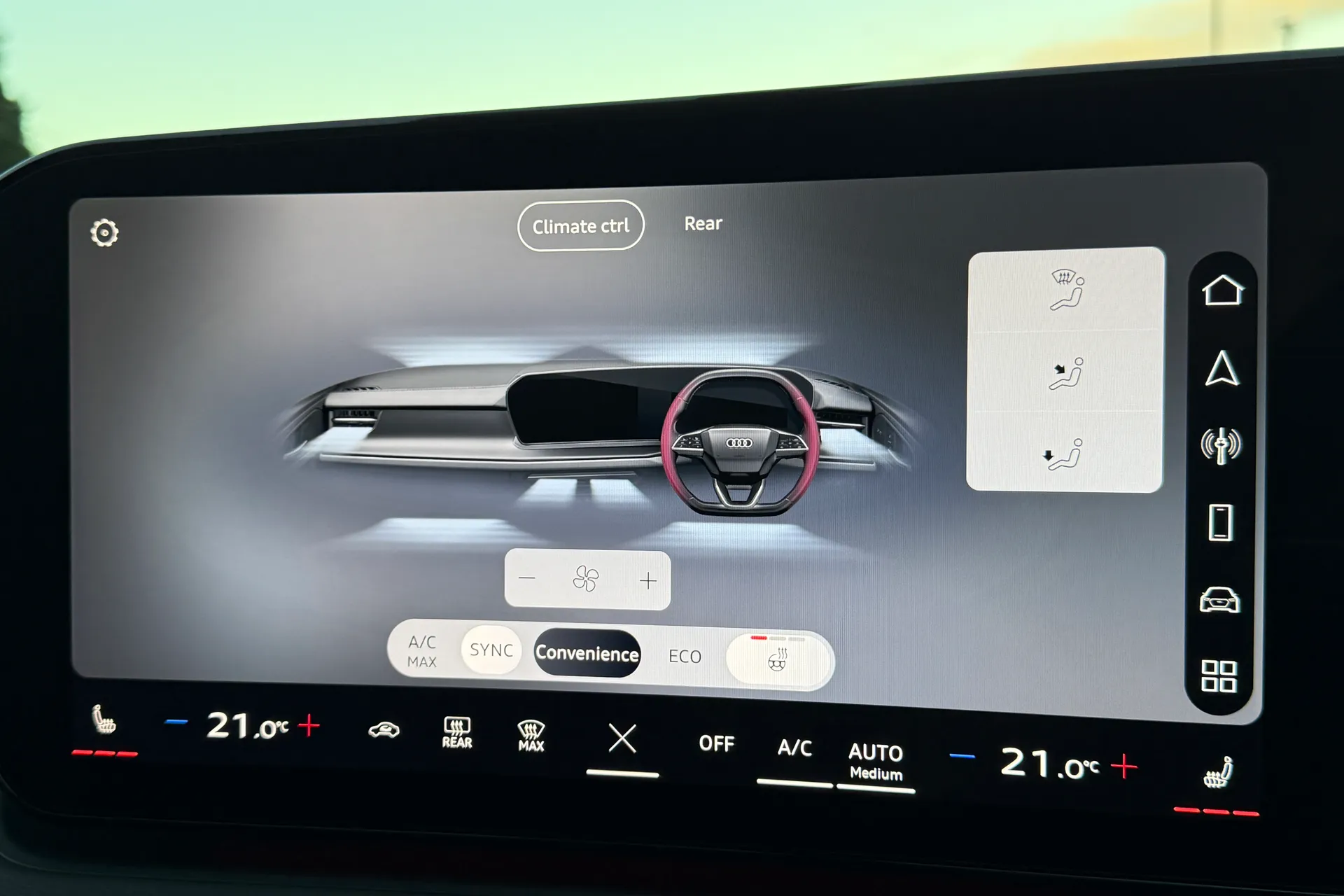 Audi Q3 thumbnail image number 10