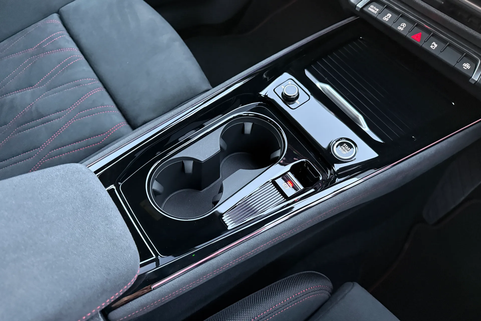 Audi Q3 thumbnail image number 39