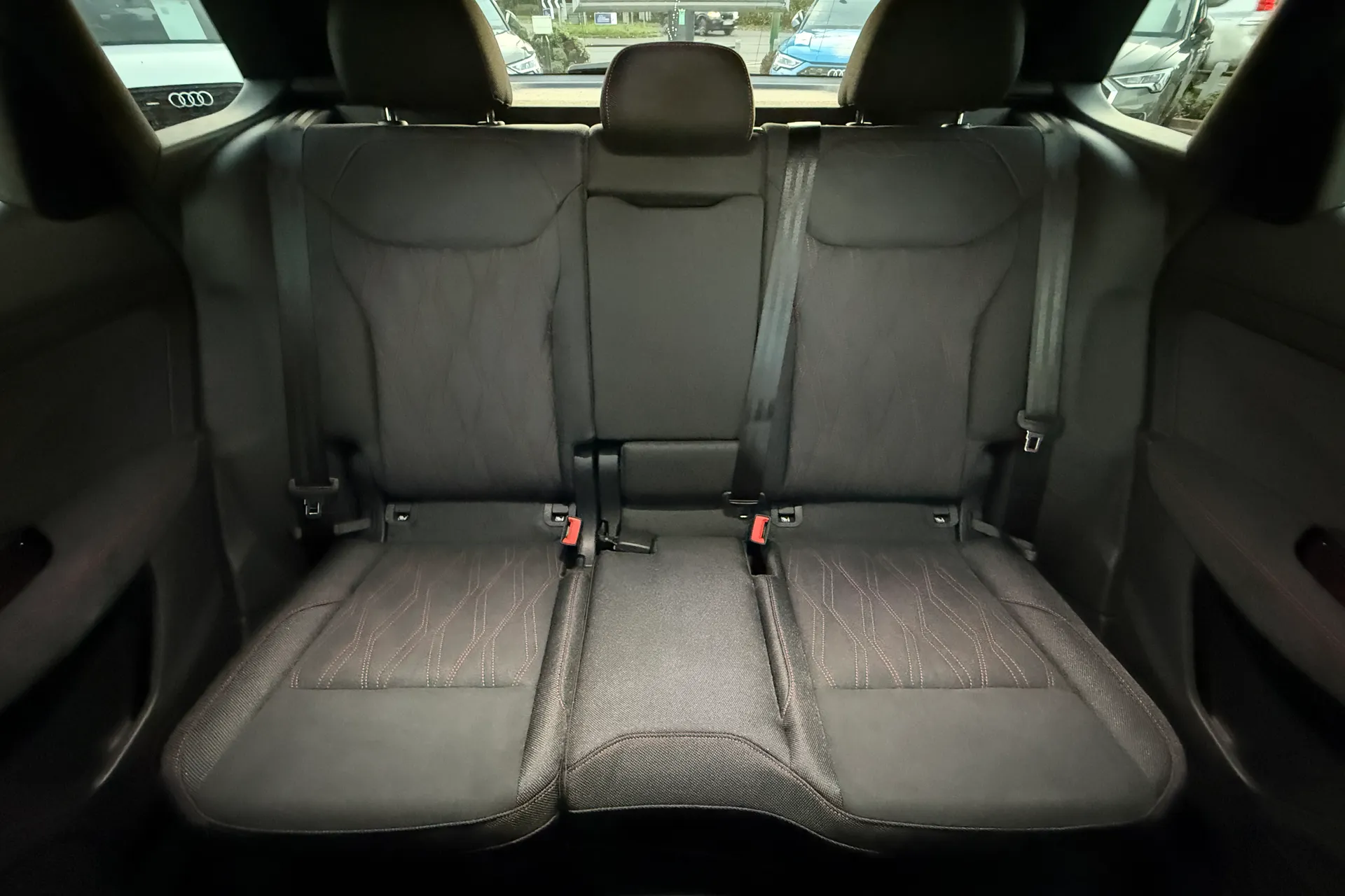 Audi Q3 thumbnail image number 37