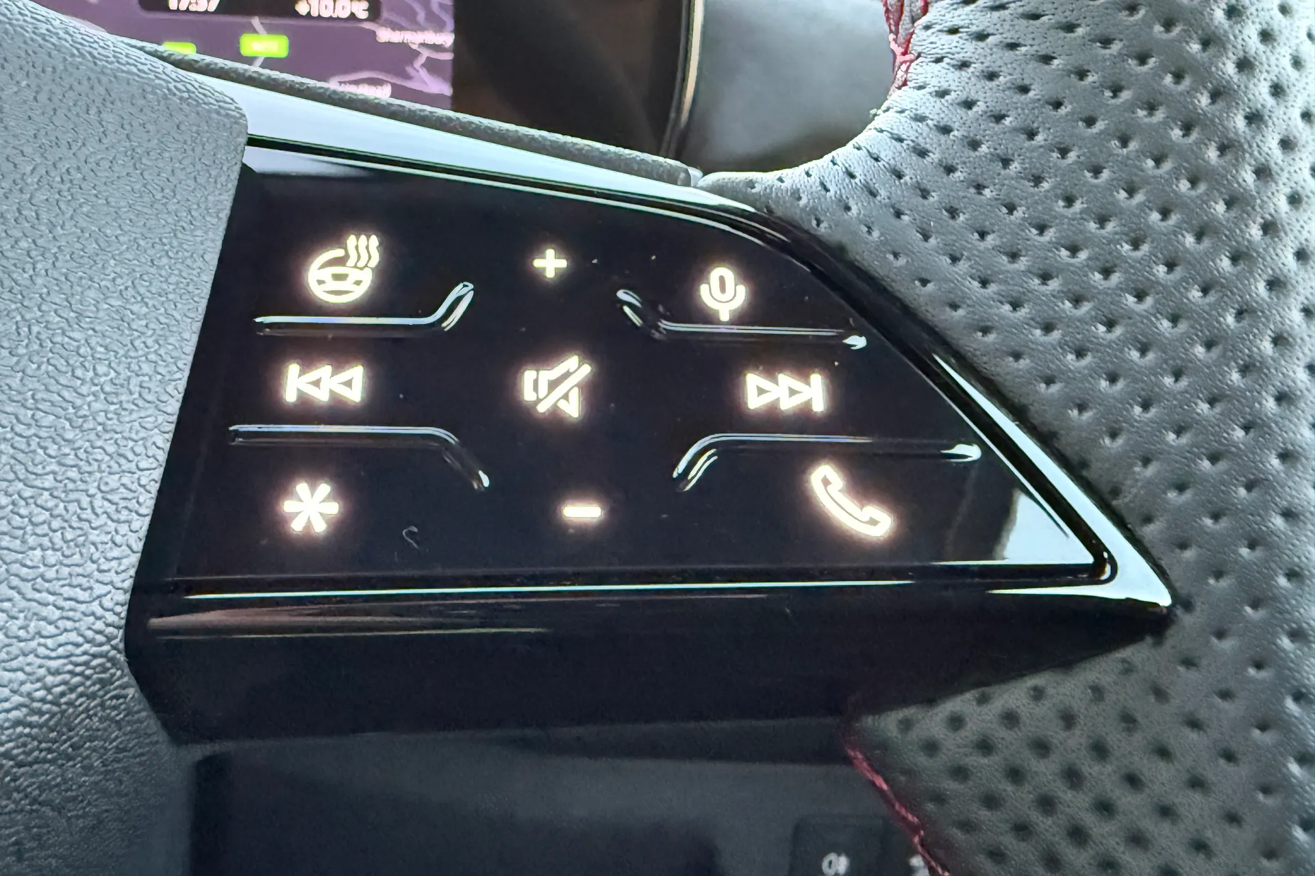 Audi Q3 thumbnail image number 21