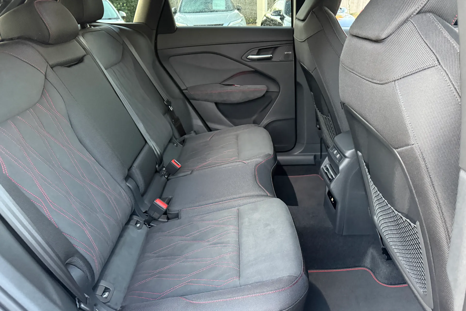 Audi Q3 thumbnail image number 42