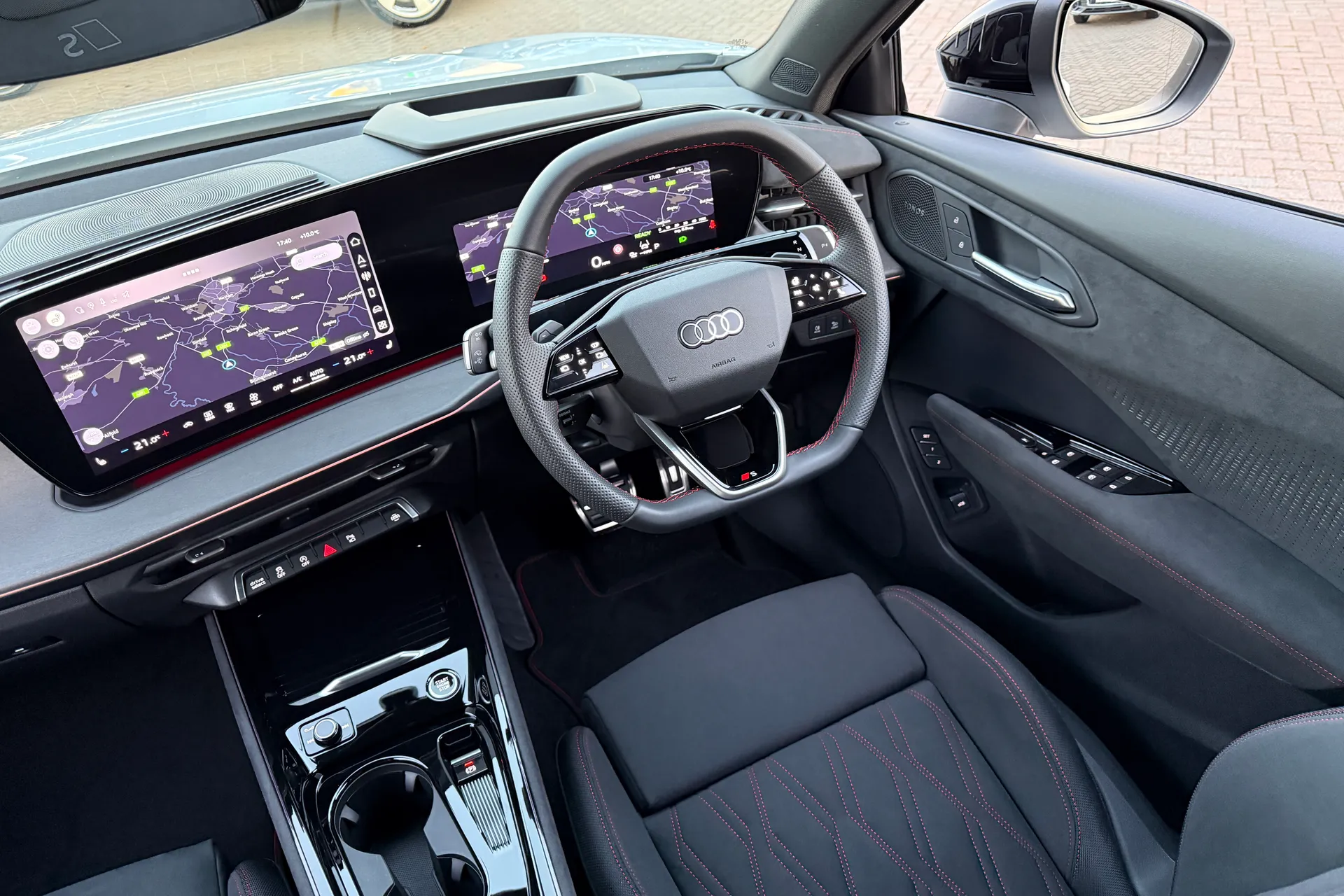 Audi Q3 thumbnail image number 40