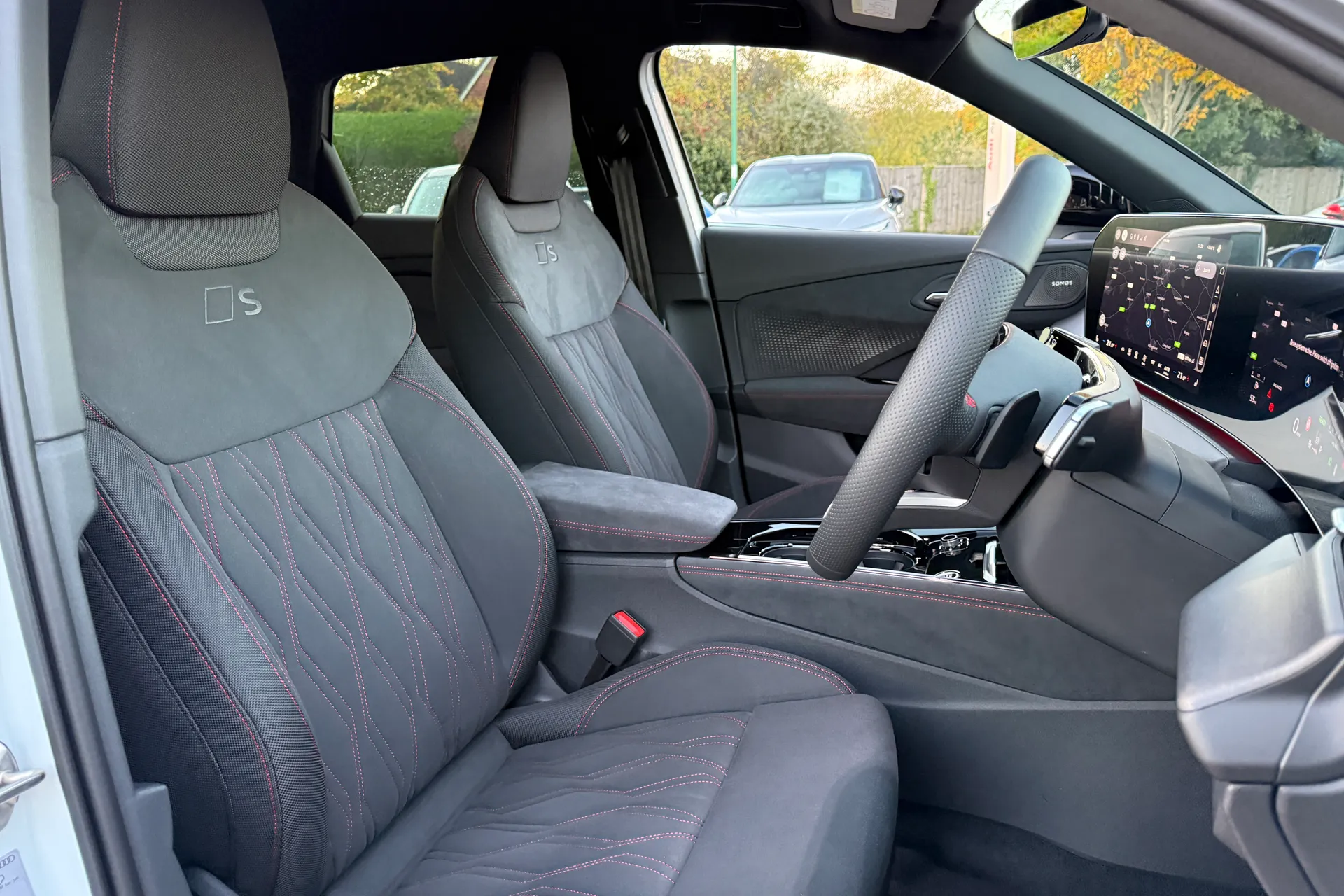 Audi Q3 thumbnail image number 26