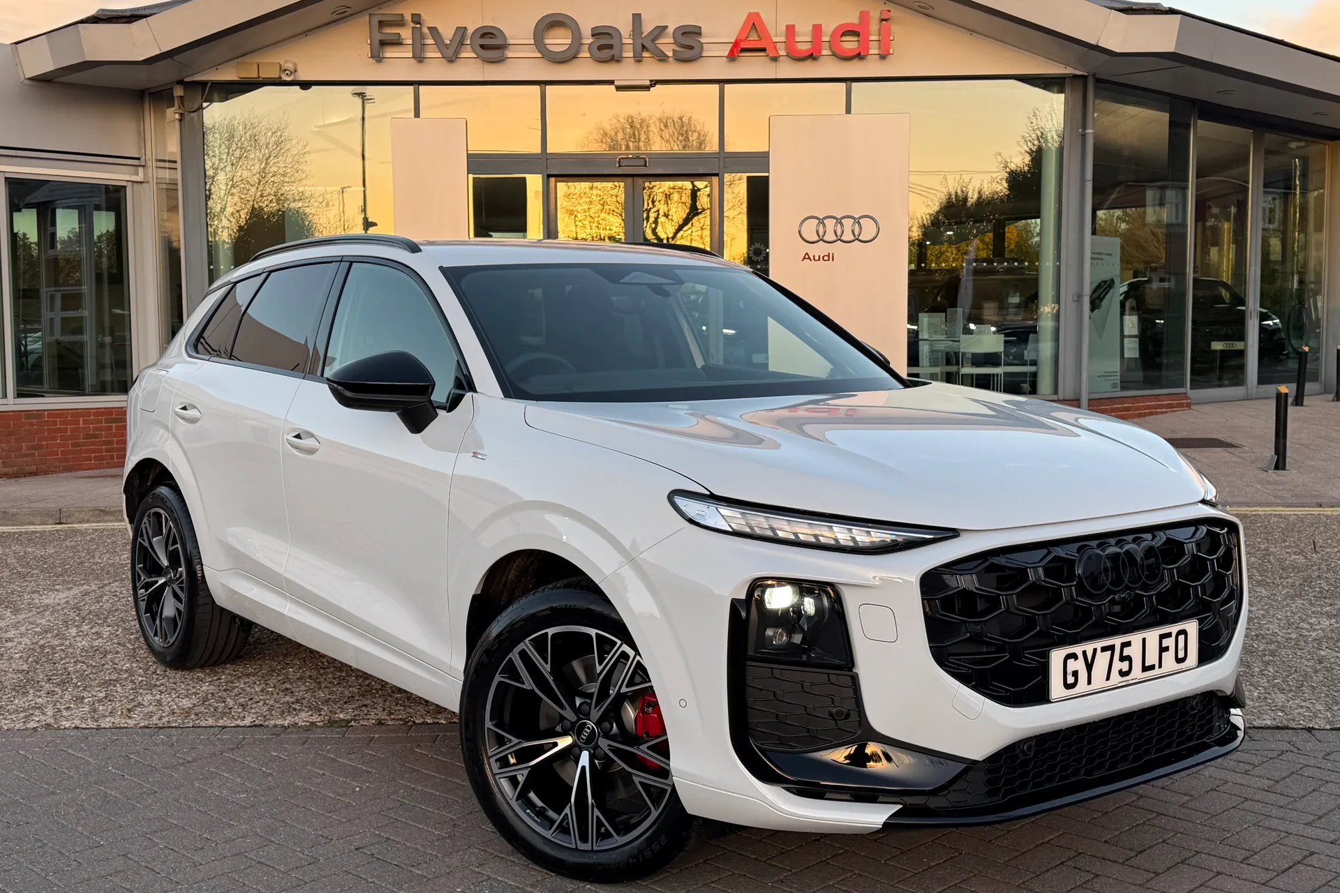 Audi Q3 focused image