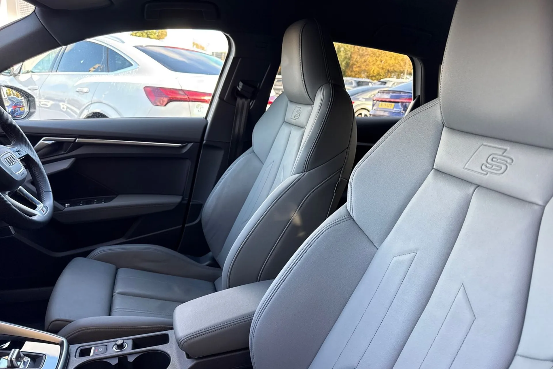 Audi A3 thumbnail image number 32