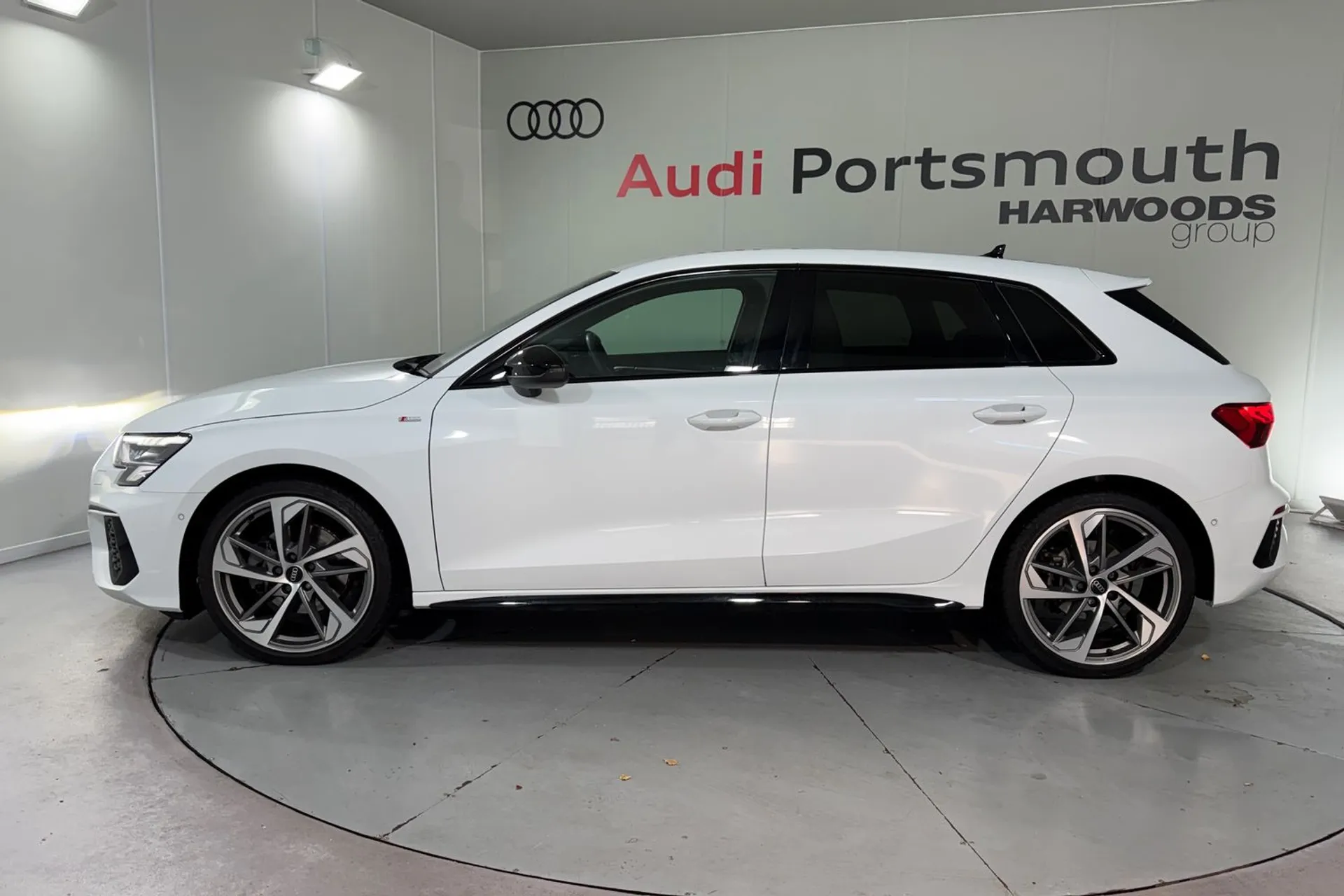 Audi A3 thumbnail image number 11