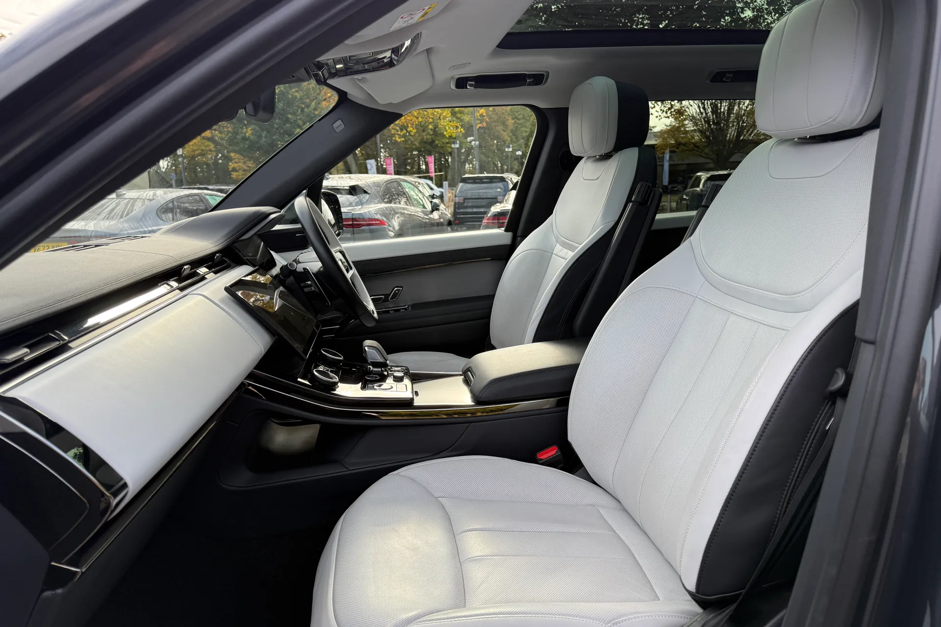 LAND ROVER RANGE ROVER SPORT thumbnail image number 41