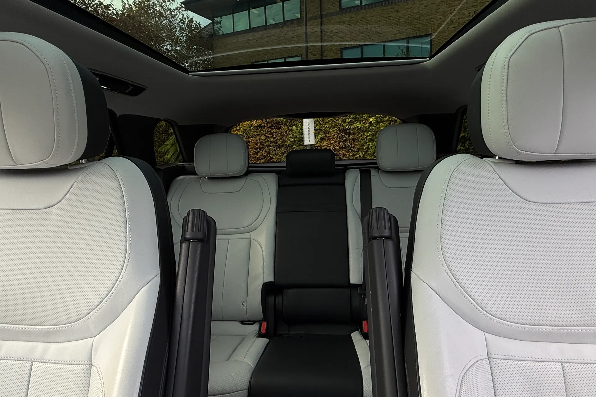 LAND ROVER RANGE ROVER SPORT thumbnail image number 36