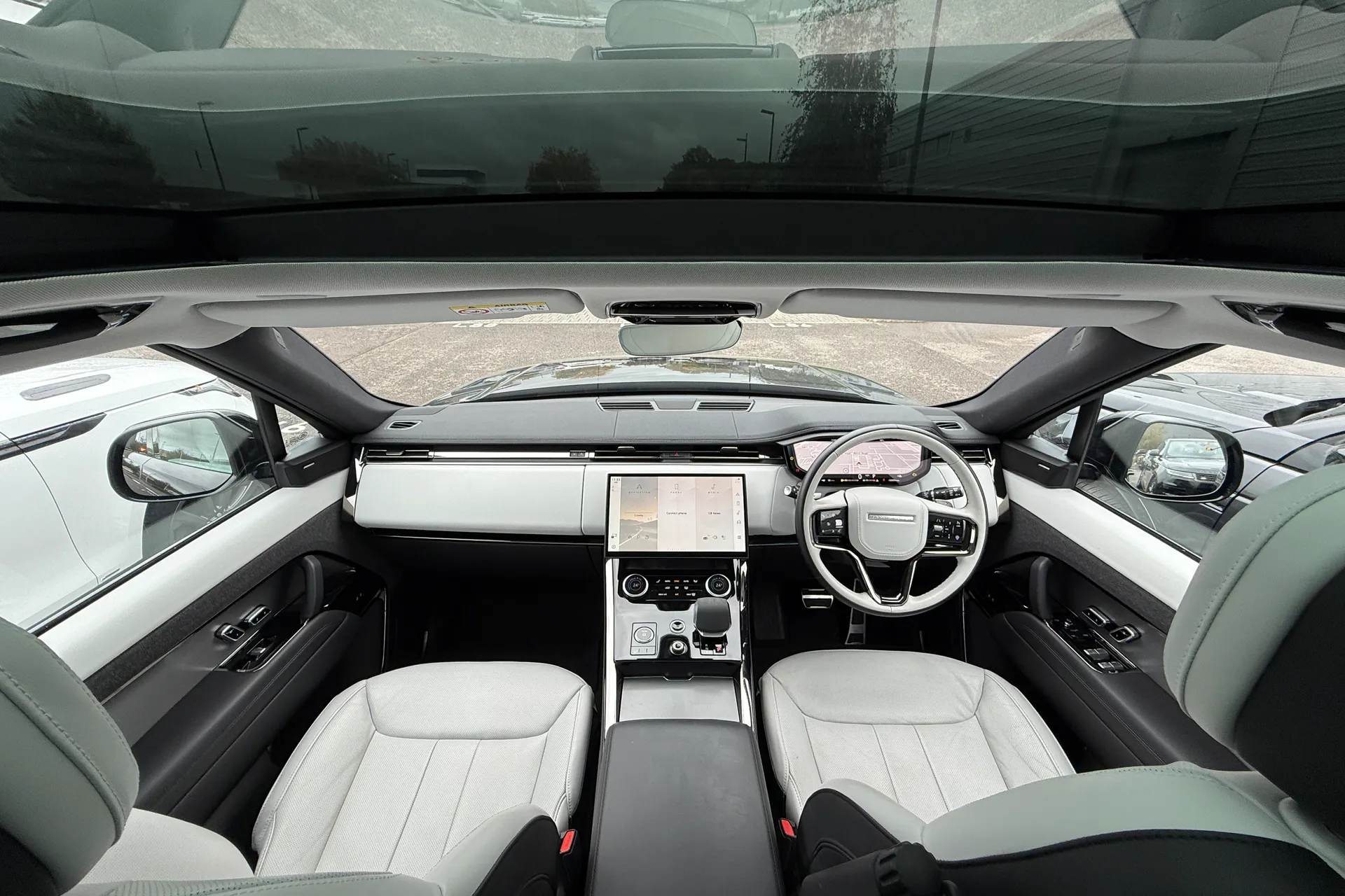 LAND ROVER RANGE ROVER SPORT thumbnail image number 3