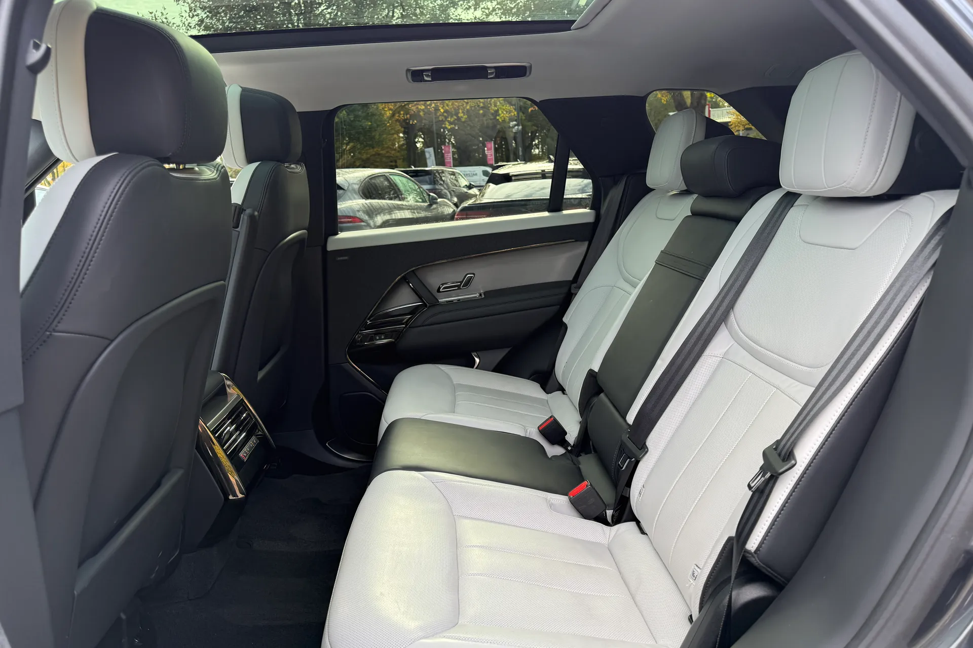 LAND ROVER RANGE ROVER SPORT thumbnail image number 42