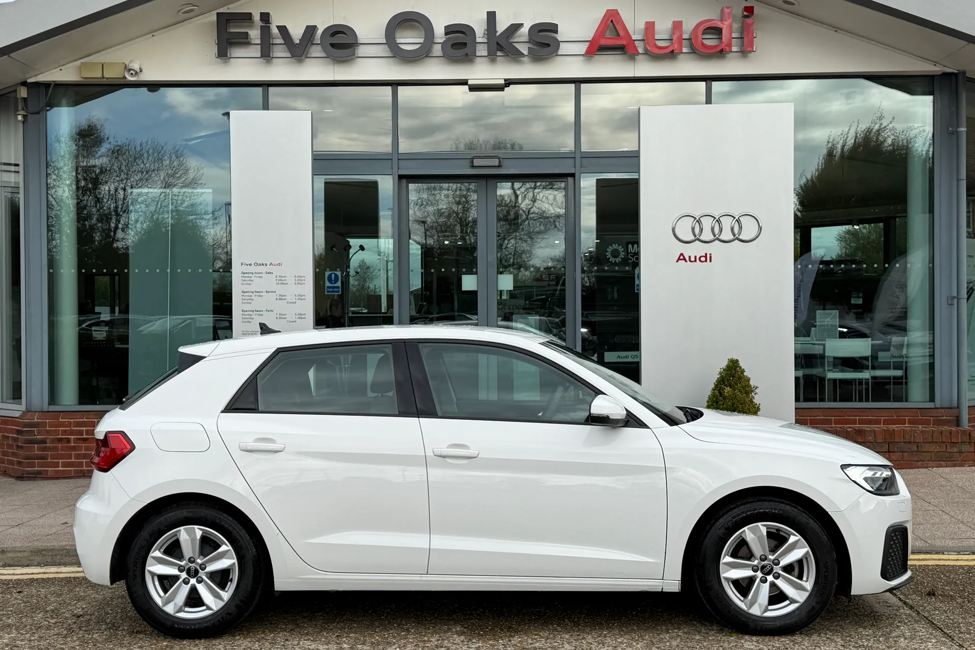 Audi A1 thumbnail image number 2